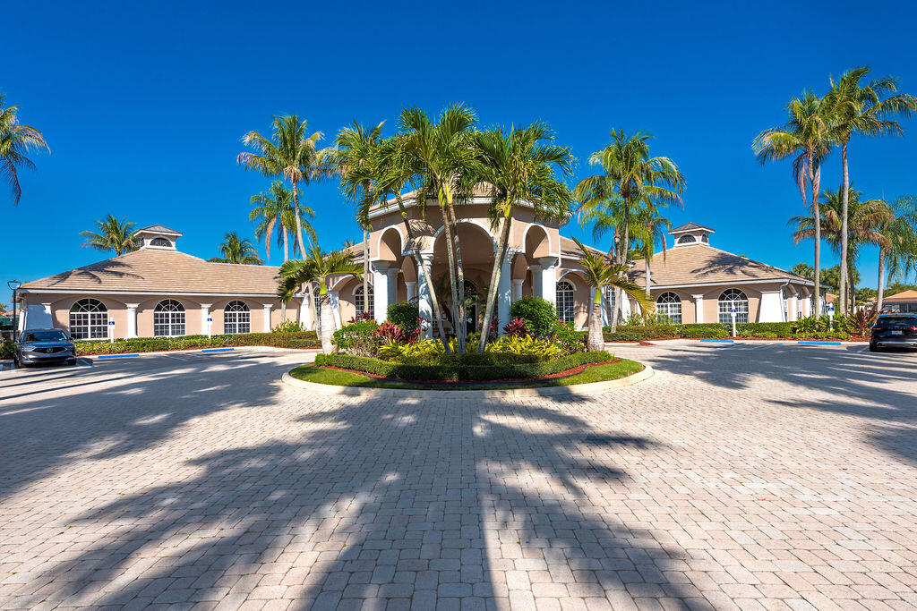 ANDROS ISLE PAR D-1 - Residential Lease