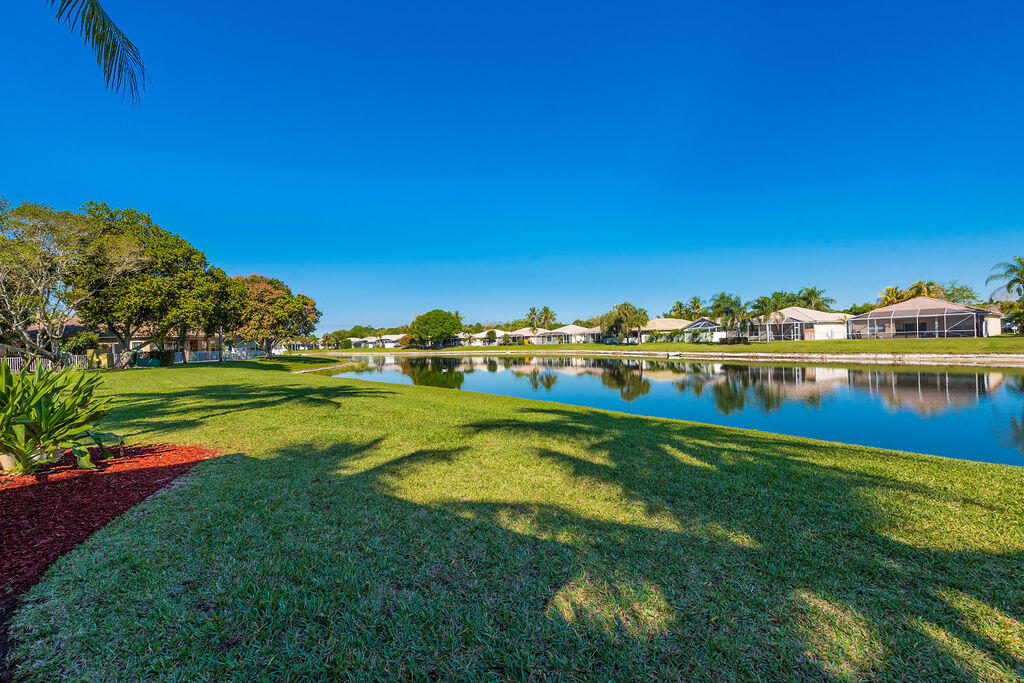 ANDROS ISLE PAR D-1 - Residential Lease