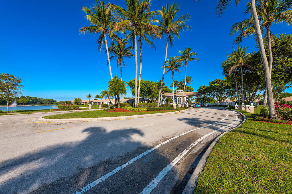 ANDROS ISLE PAR D-1 - Residential Lease