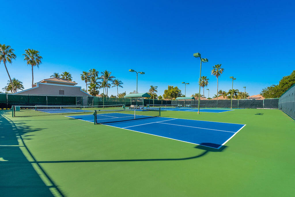 ANDROS ISLE PAR D-1 - Residential Lease