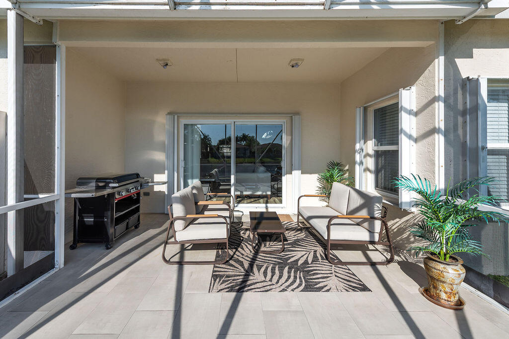 ANDROS ISLE PAR D-1 - Residential Lease