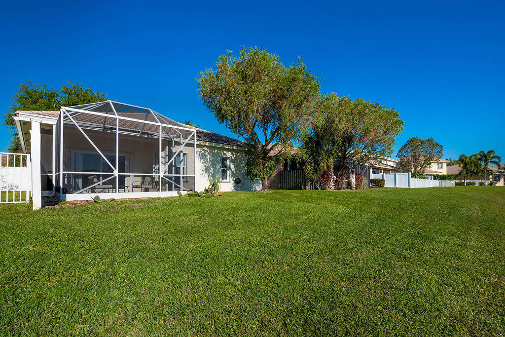 ANDROS ISLE PAR D-1 - Residential Lease