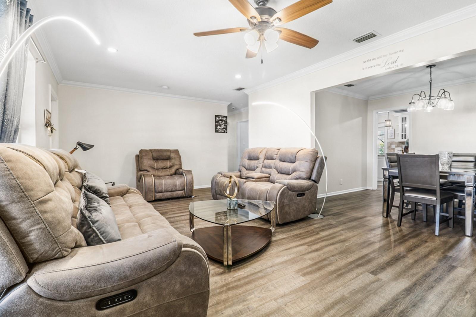 MIRROR LAKE ESTATES - Residential