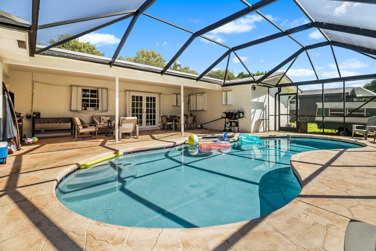 MIRROR LAKE ESTATES - Residential