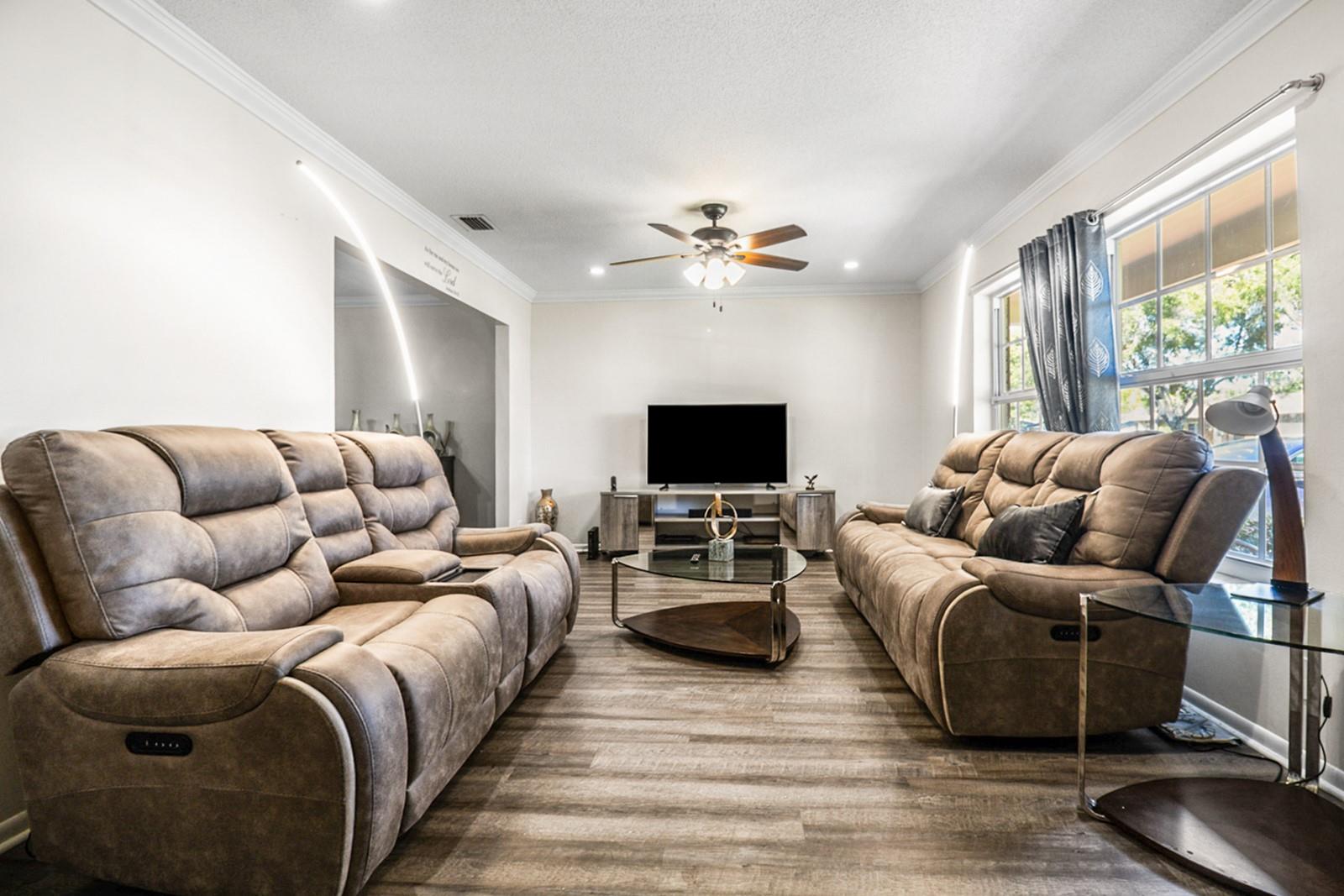 MIRROR LAKE ESTATES - Residential