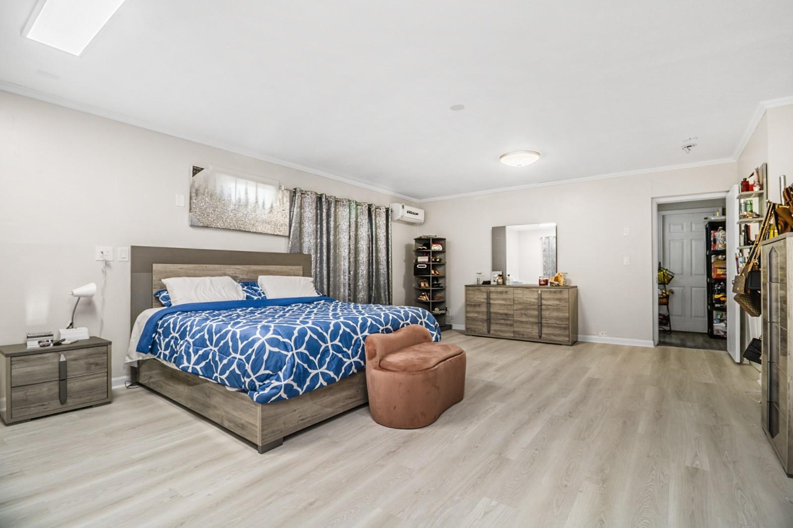 MIRROR LAKE ESTATES - Residential