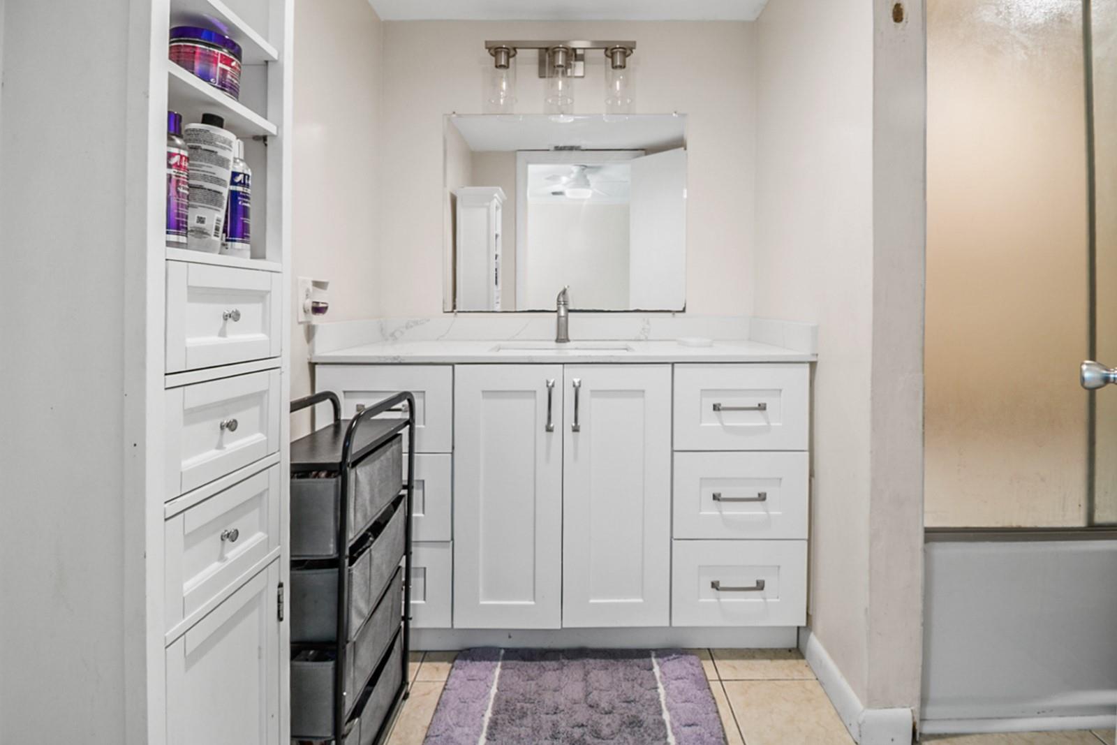 MIRROR LAKE ESTATES - Residential