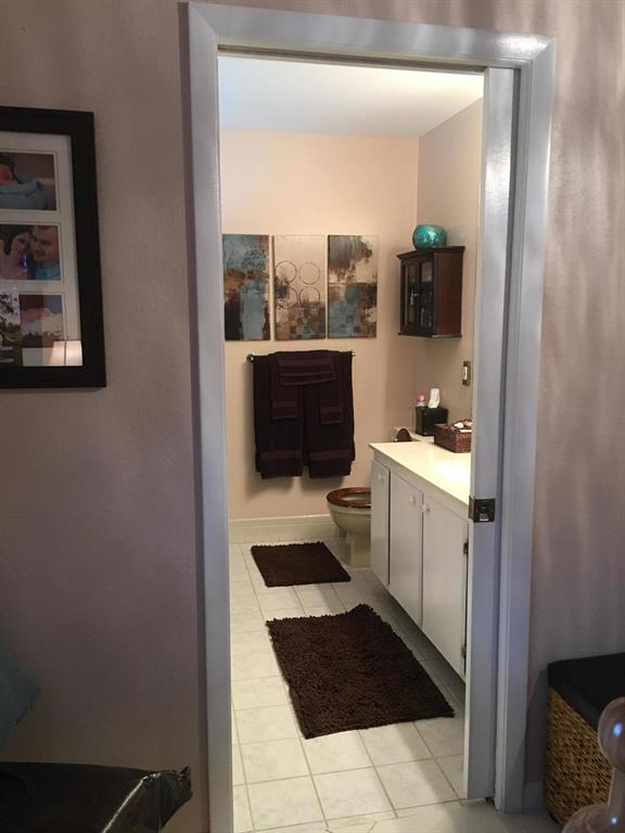 CRESTHAVEN TOWNHOMES SEC 5 CONDO - Residential