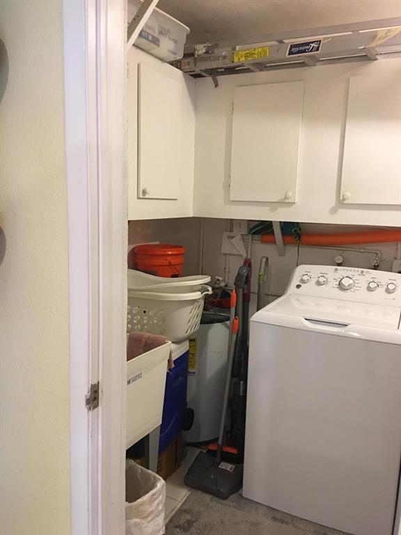 CRESTHAVEN TOWNHOMES SEC 5 CONDO - Residential