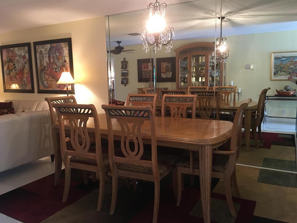 CRESTHAVEN TOWNHOMES SEC 5 CONDO - Residential