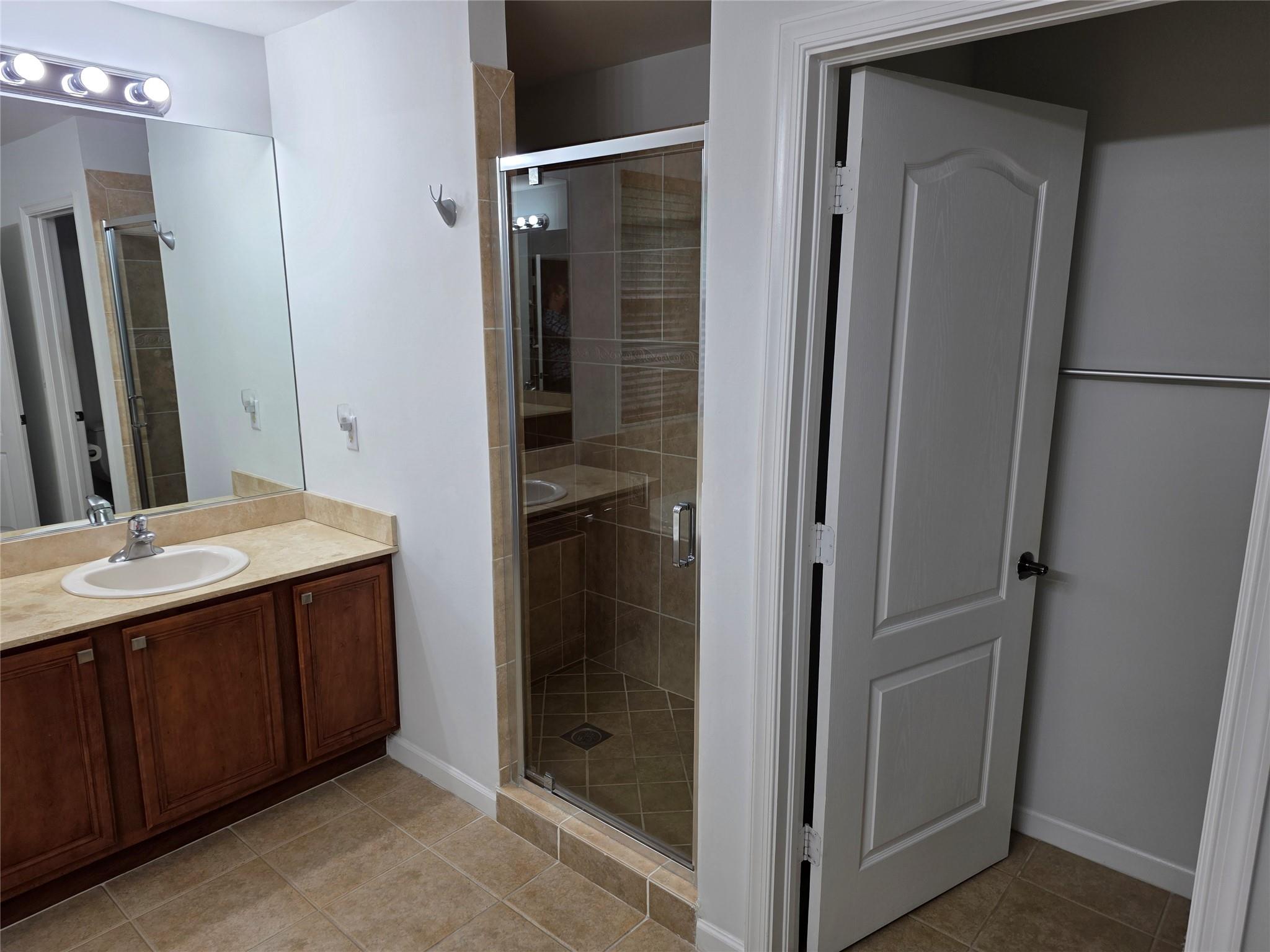Anthony Groves Ph 02 - Residential Lease