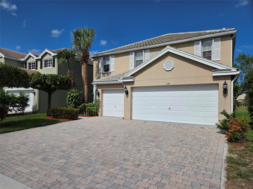 LARGE SINGLE FAMILY 3296 SQFT FULLY REMODELED. LAKE VIEW. KITCHEN IS OPEN MODERN STYLE WITH NATURAL QUARTZITE COUNTER TOPS, WOOD FLOORS ON ALL THE BEDROOMS. HUDGE MASTER BEDROOM. 3 CAR GARAGE PLUS A STORAGE ROOM. ACCORDIAN SHUTTERS ON SECOND FLOOR. READY TO MOVE IN. **RENT INCLUDES, LAWN AND SPRINKLER MAINTENANCE, WATER FOR SPRINKLER, CABLE TV AND XFINITY INTERNET, HOME ALARM SYSTEM**