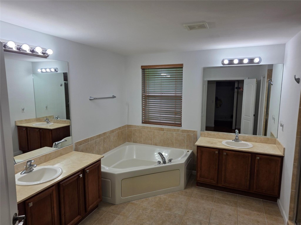 Anthony Groves Ph 02 - Residential Lease