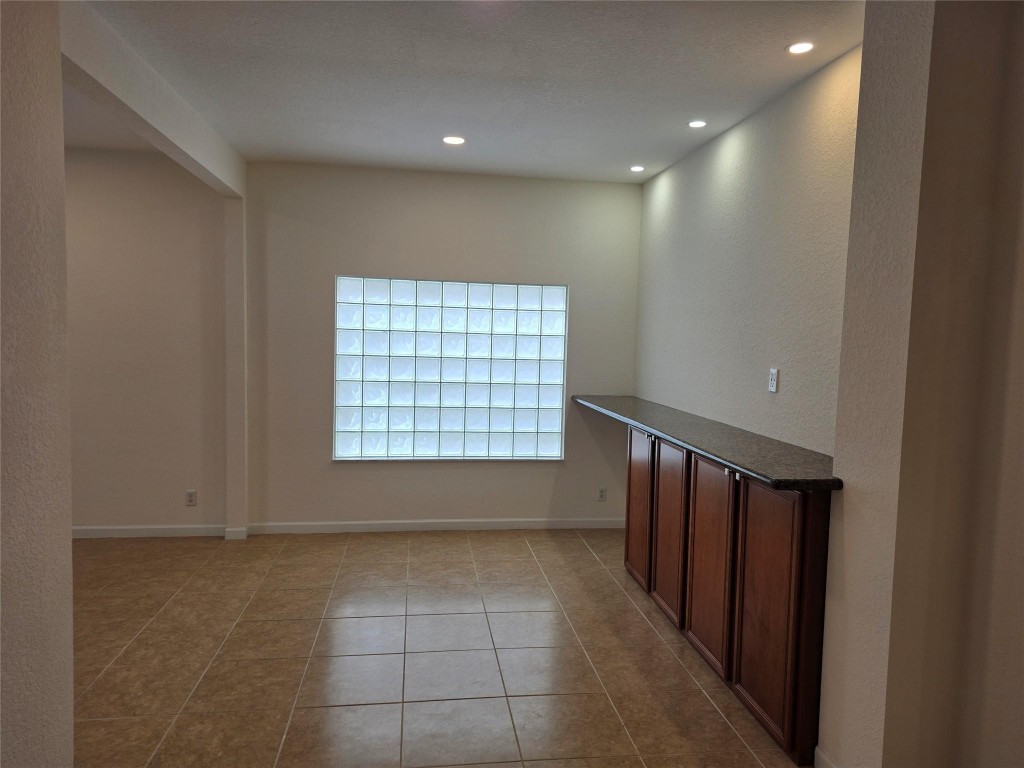 Anthony Groves Ph 02 - Residential Lease