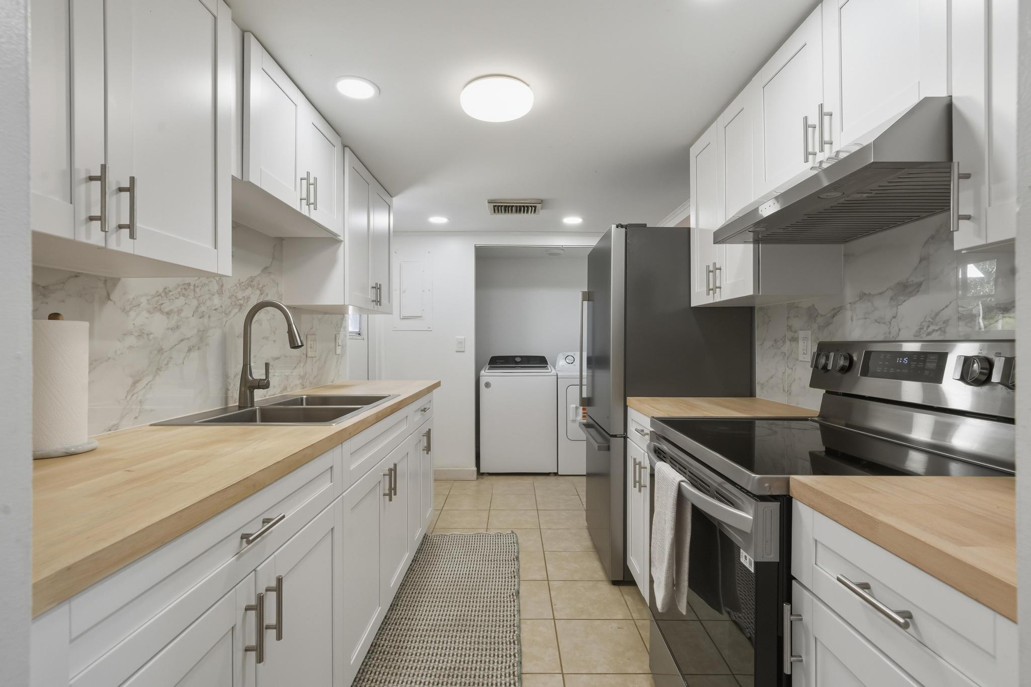 7907 NW 66th Terrace