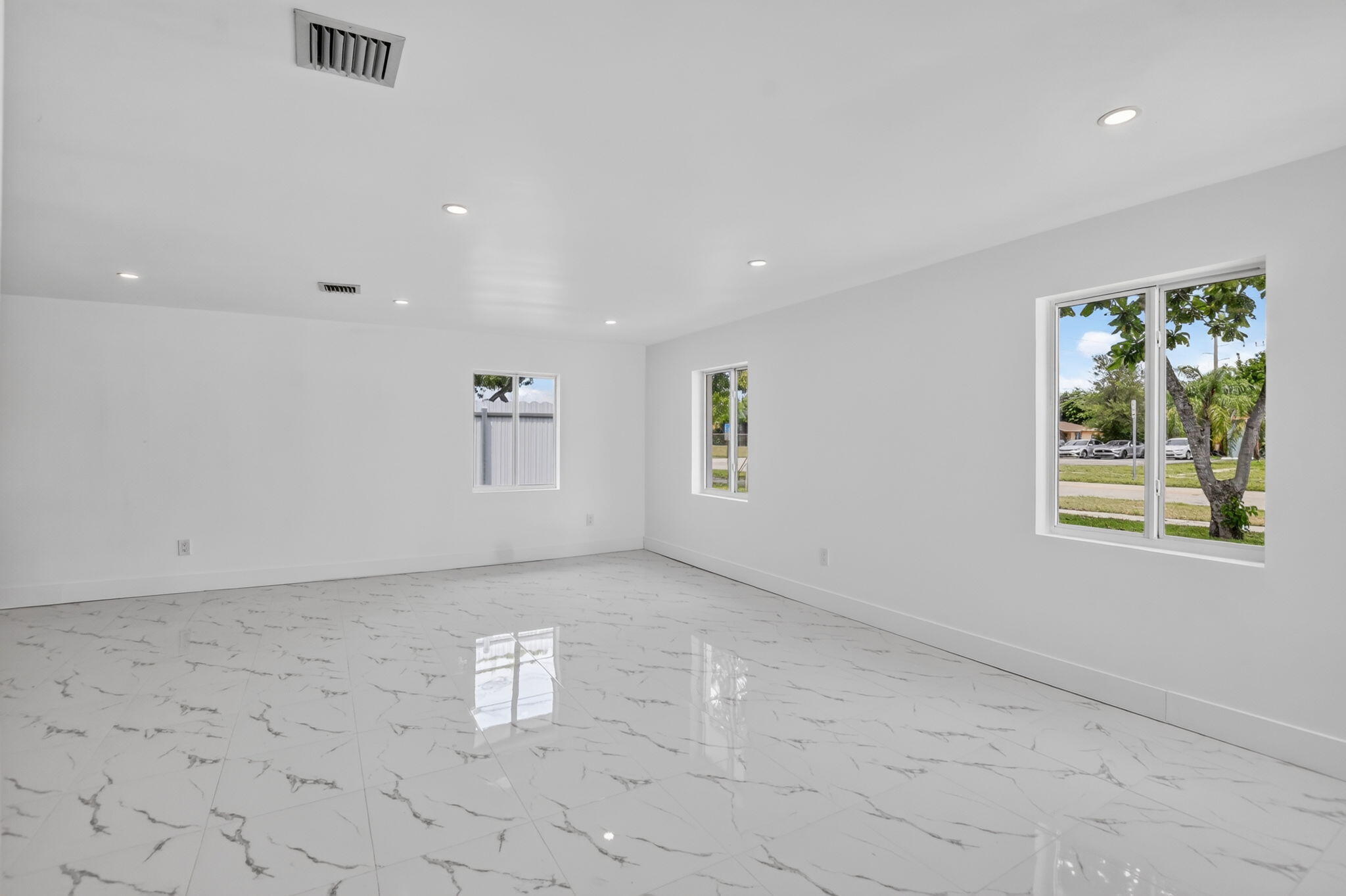 182 SW 6 Street