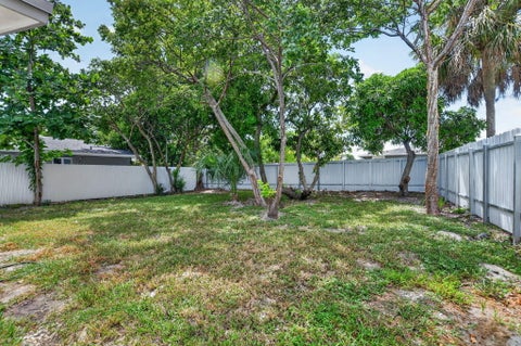 Tiny photo for 182 SW 6 Street, Deerfield Beach, FL 33441 (MLS # B26070719)