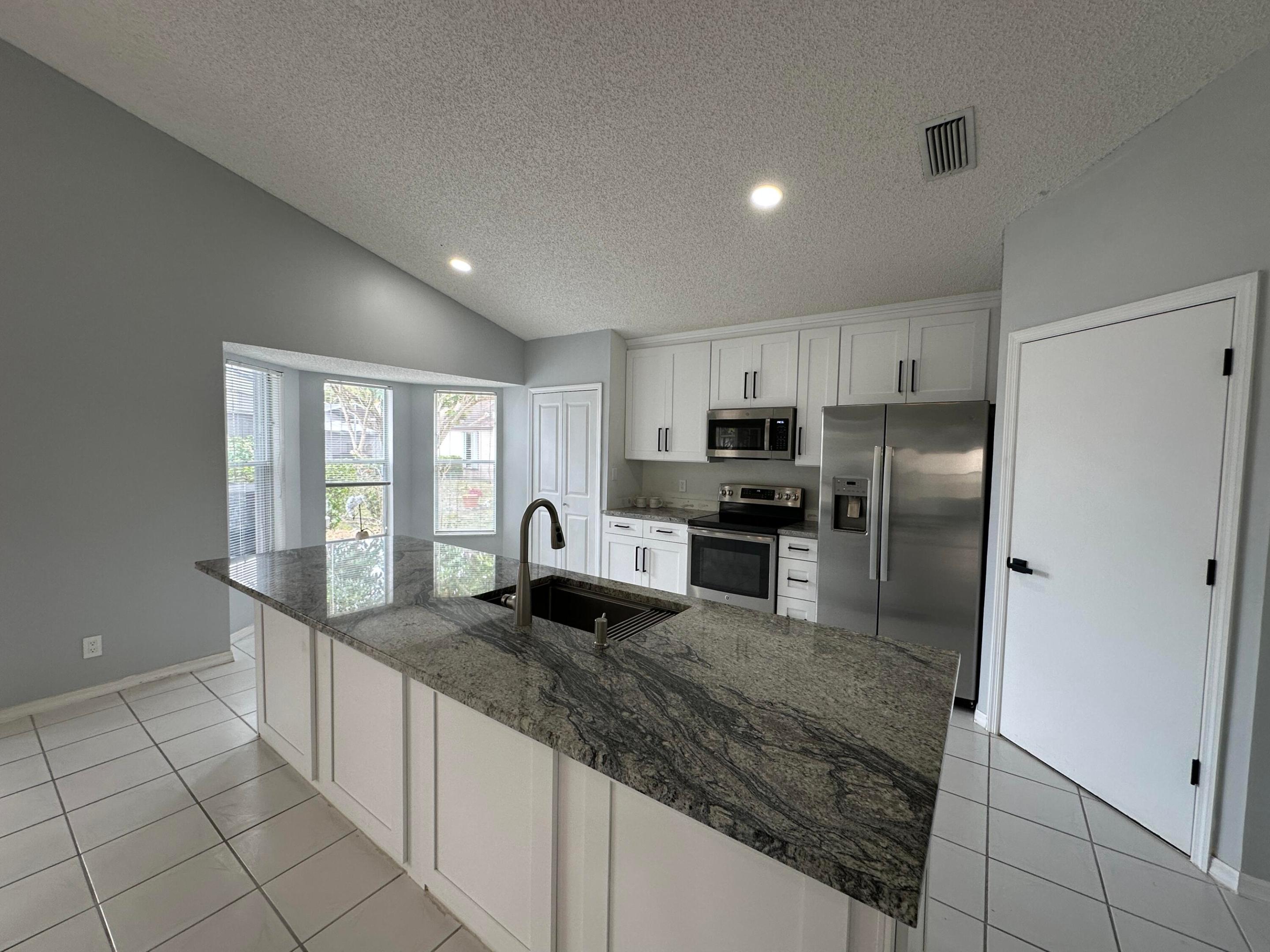 RIVER BRIDGE 2 - Residential