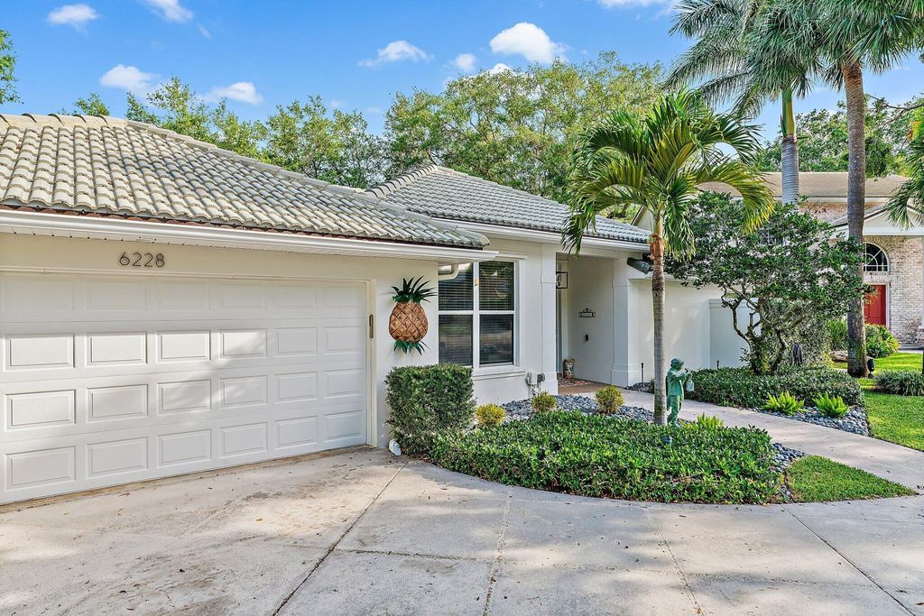 Photo of 6228 Winding Lake Drive, Jupiter, FL 33458 (MLS # R10972157)