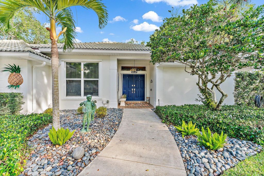 Photo of 6228 Winding Lake Drive, Jupiter, FL 33458 (MLS # R10972157)