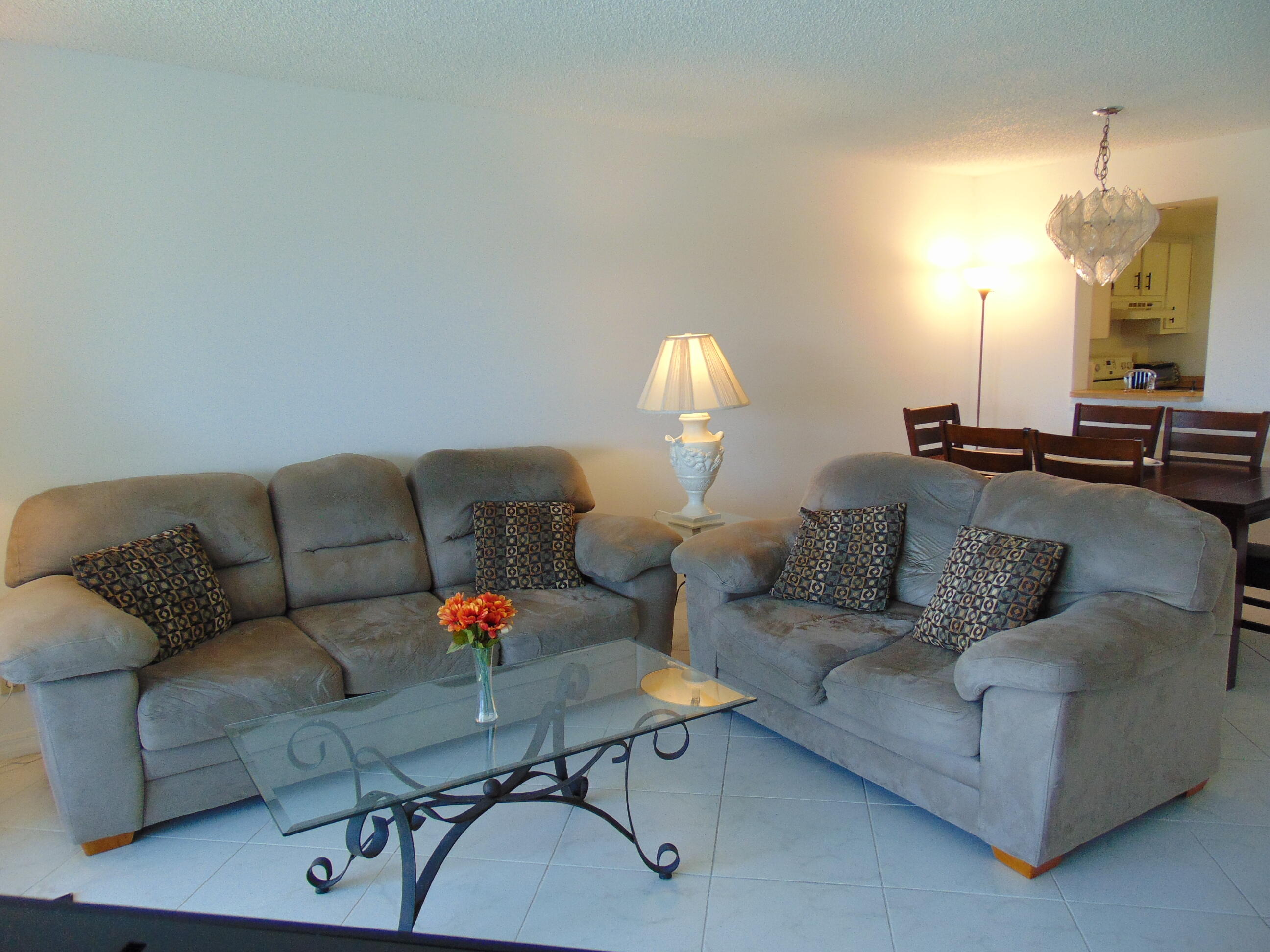PALM SPRINGS 2 - Residential