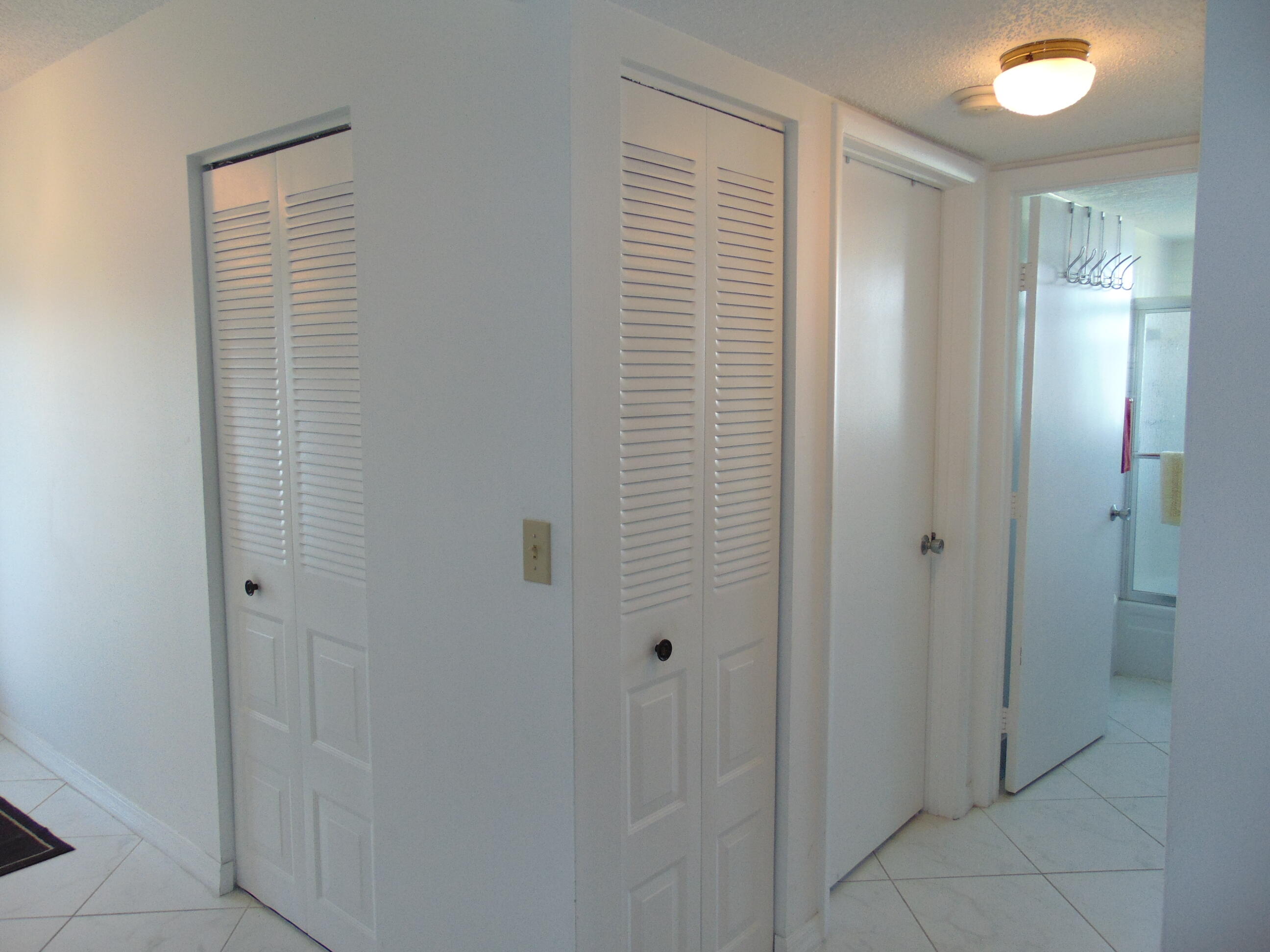PALM SPRINGS 2 - Residential