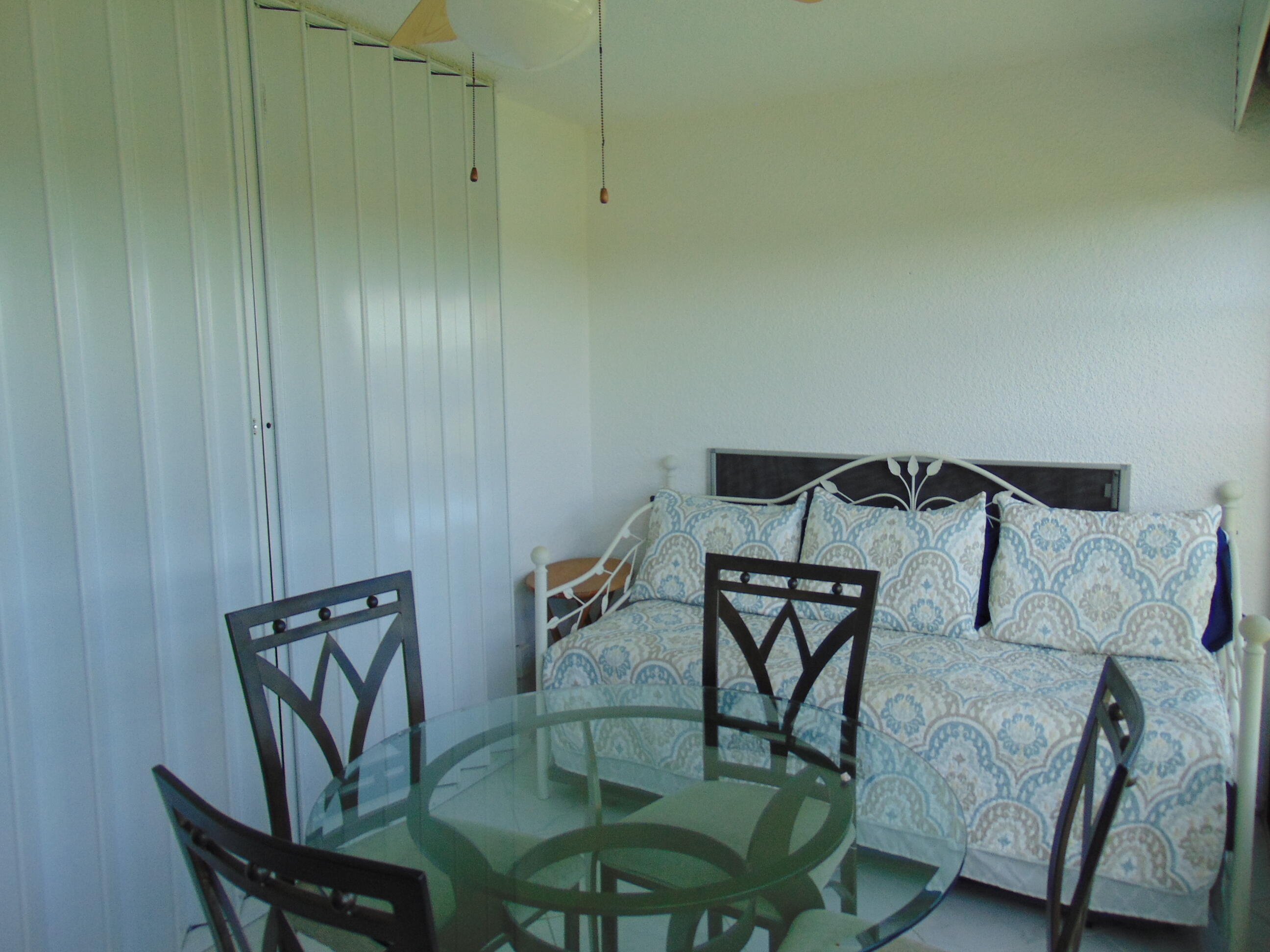 PALM SPRINGS 2 - Residential
