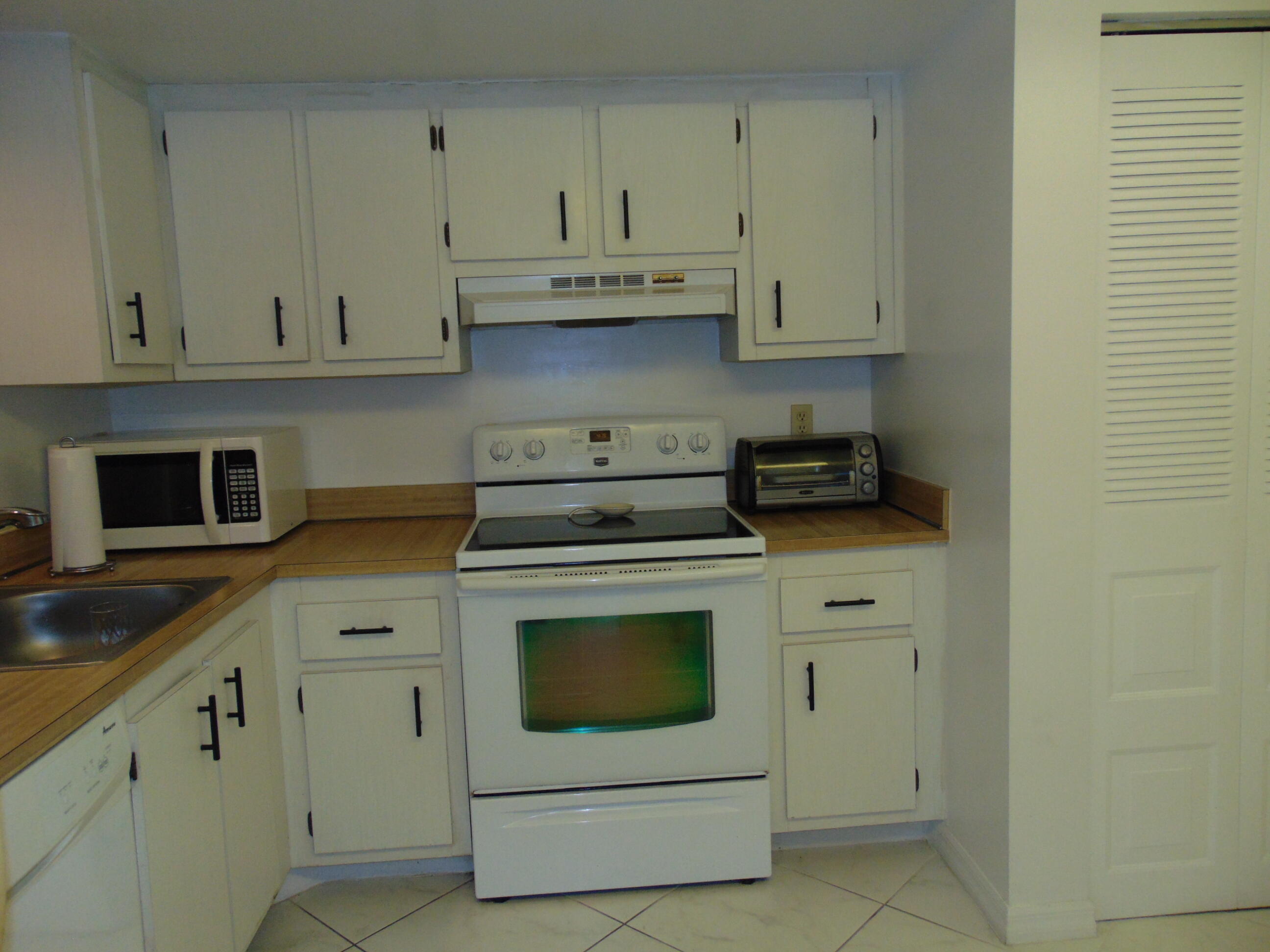 PALM SPRINGS 2 - Residential