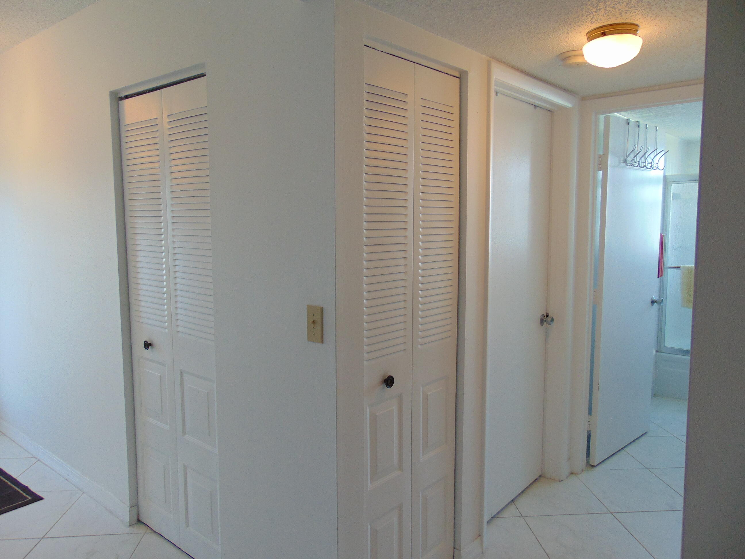 PALM SPRINGS 2 - Residential