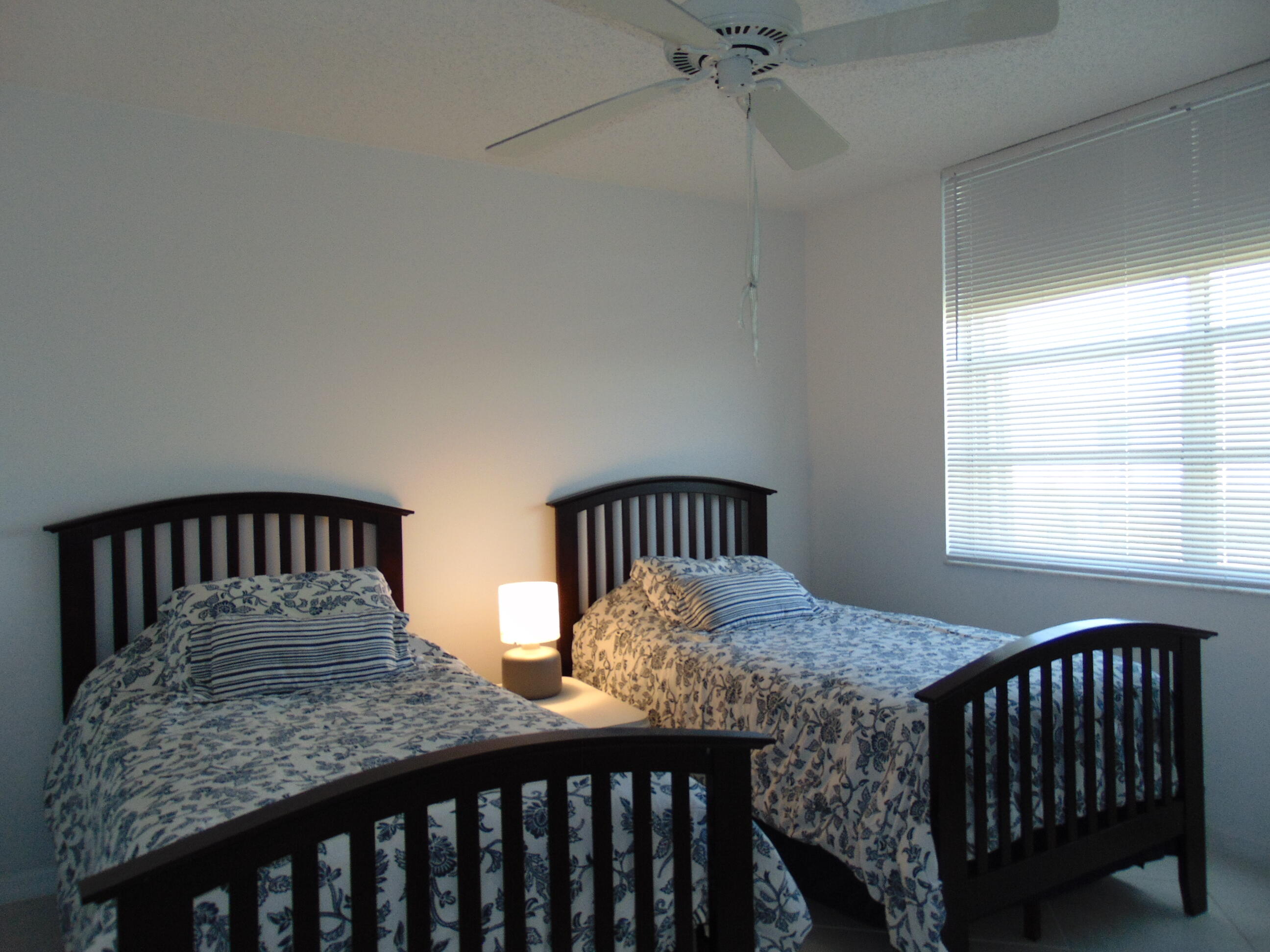 PALM SPRINGS 2 - Residential