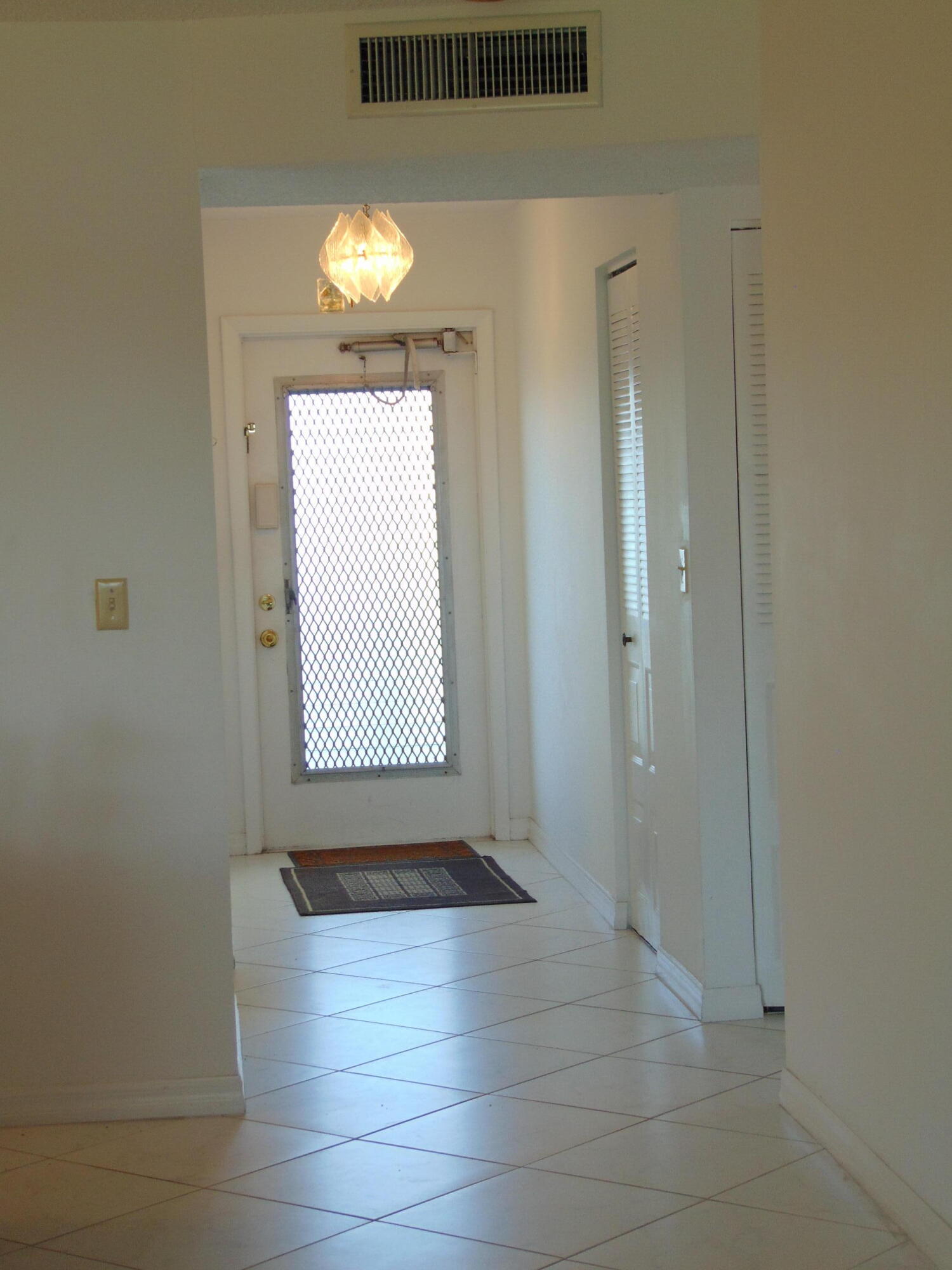 PALM SPRINGS 2 - Residential