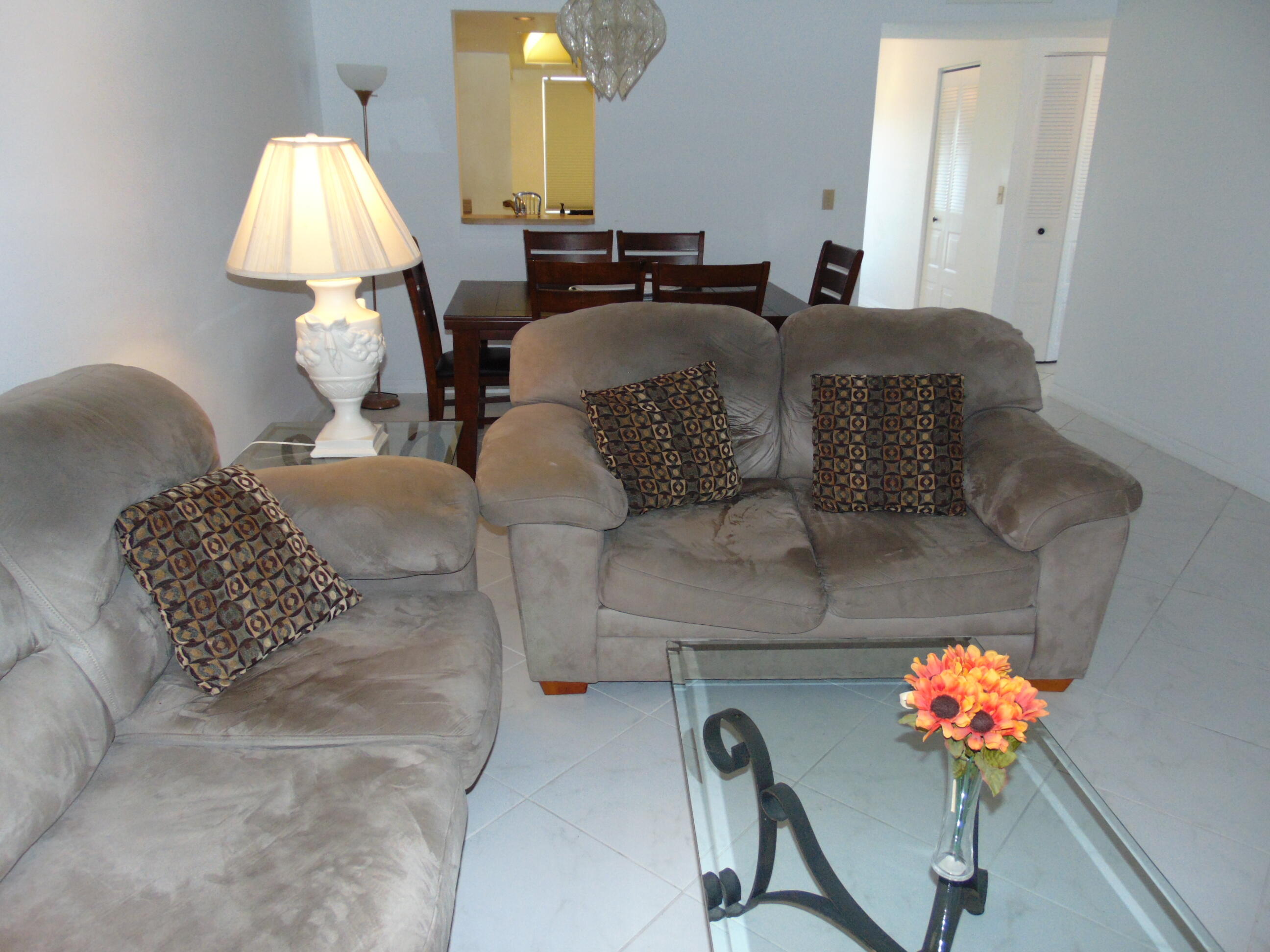 PALM SPRINGS 2 - Residential