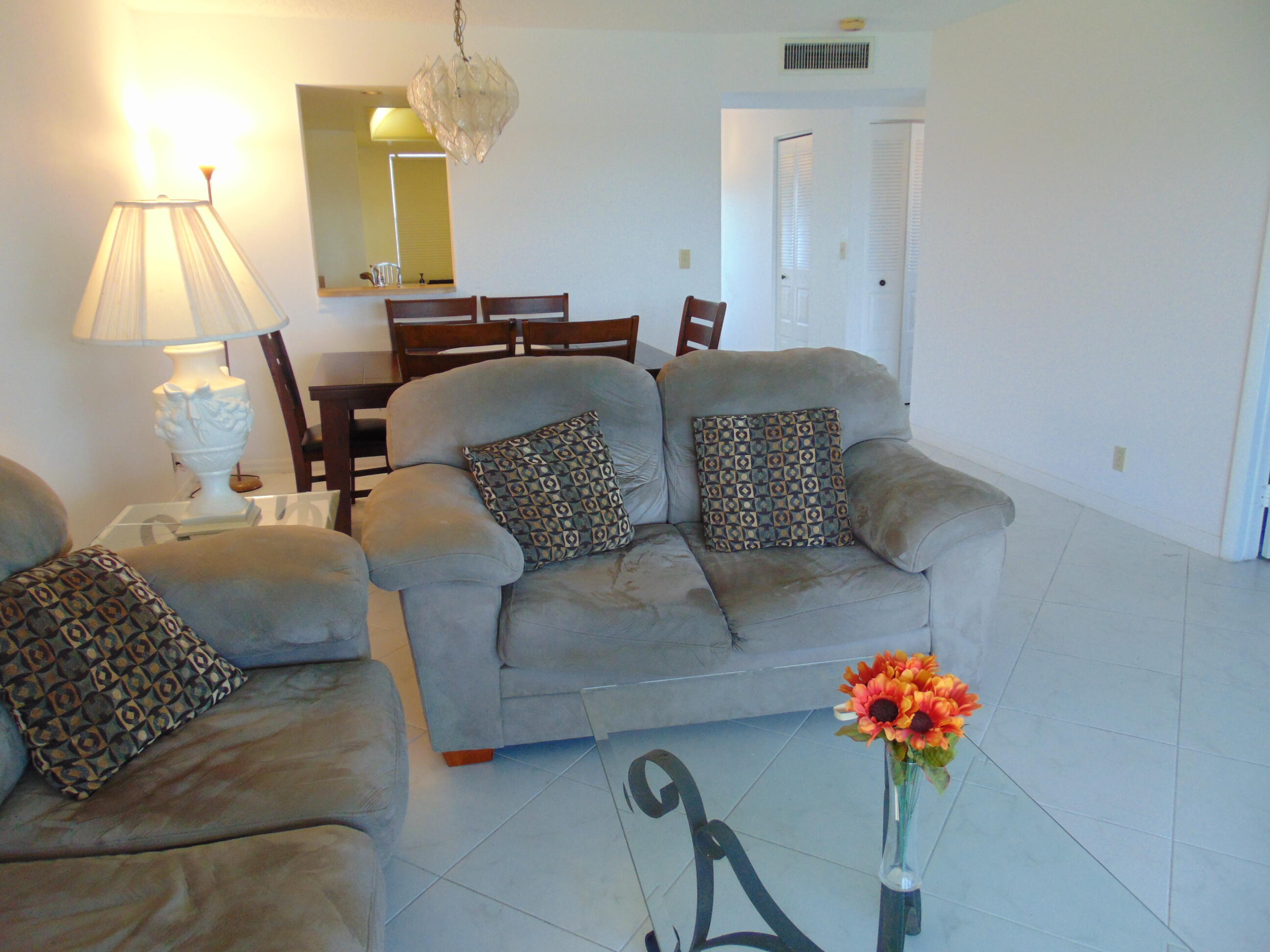 PALM SPRINGS 2 - Residential