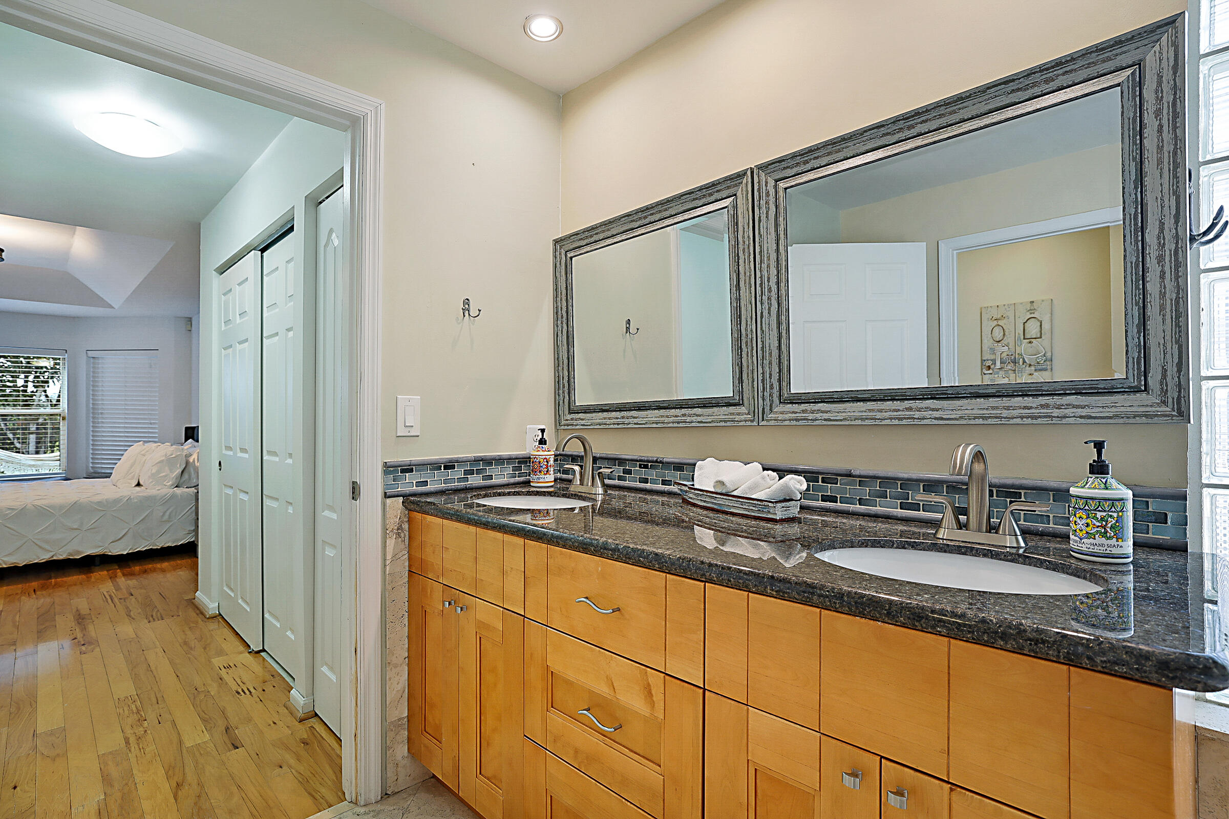 LAKES AT BOCA RATON PAR E - Residential Lease