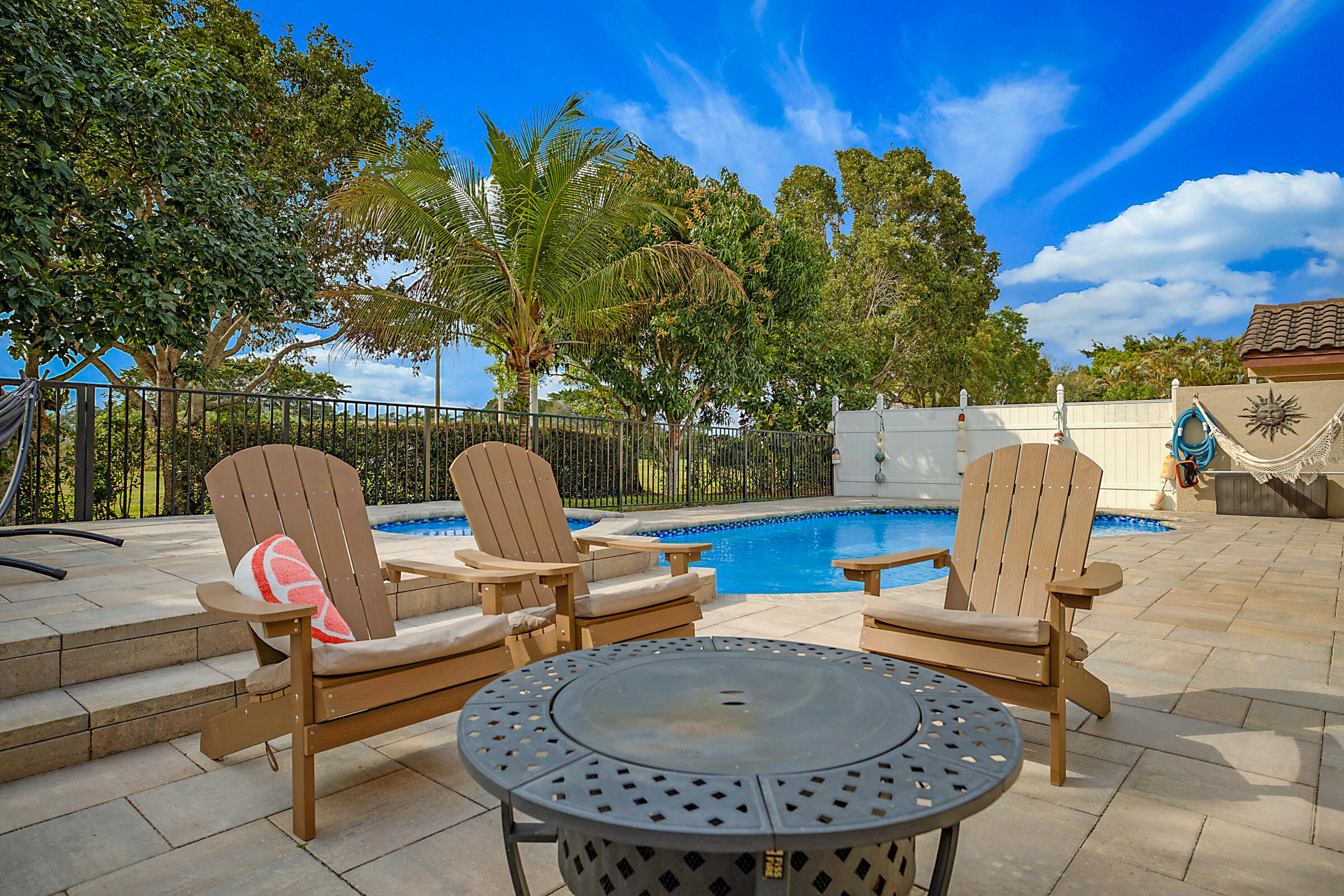 LAKES AT BOCA RATON PAR E - Residential Lease