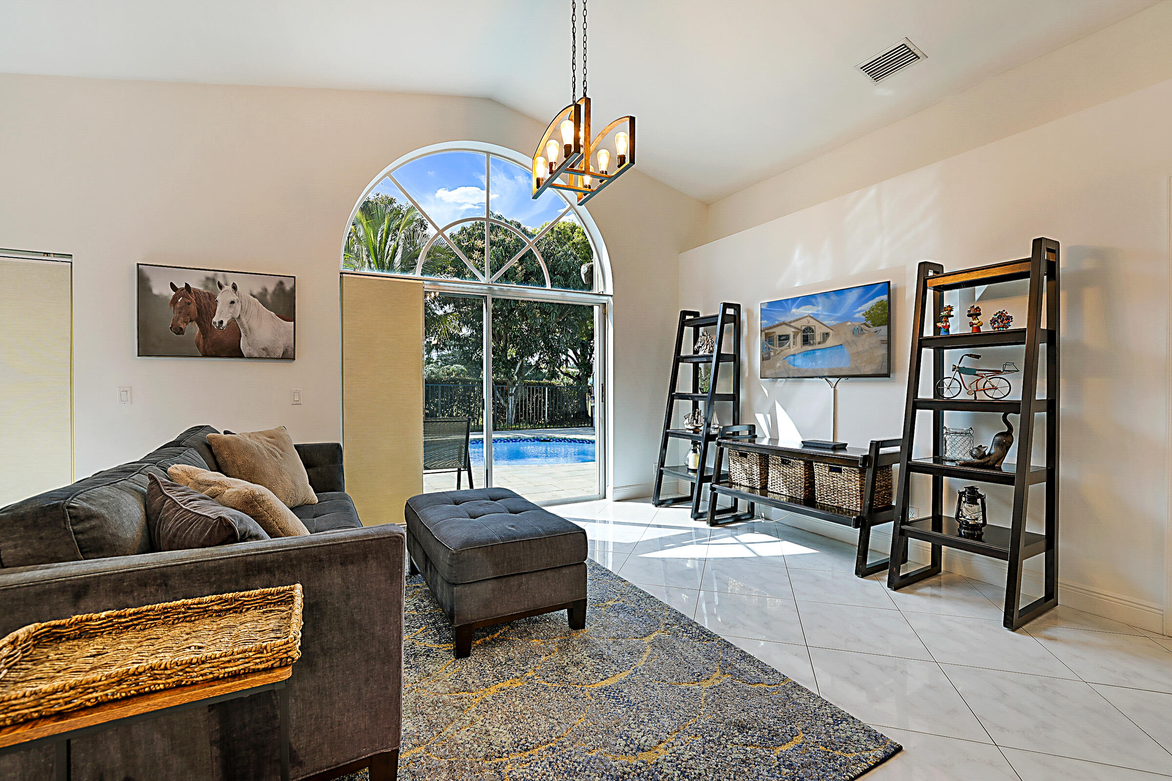 LAKES AT BOCA RATON PAR E - Residential Lease