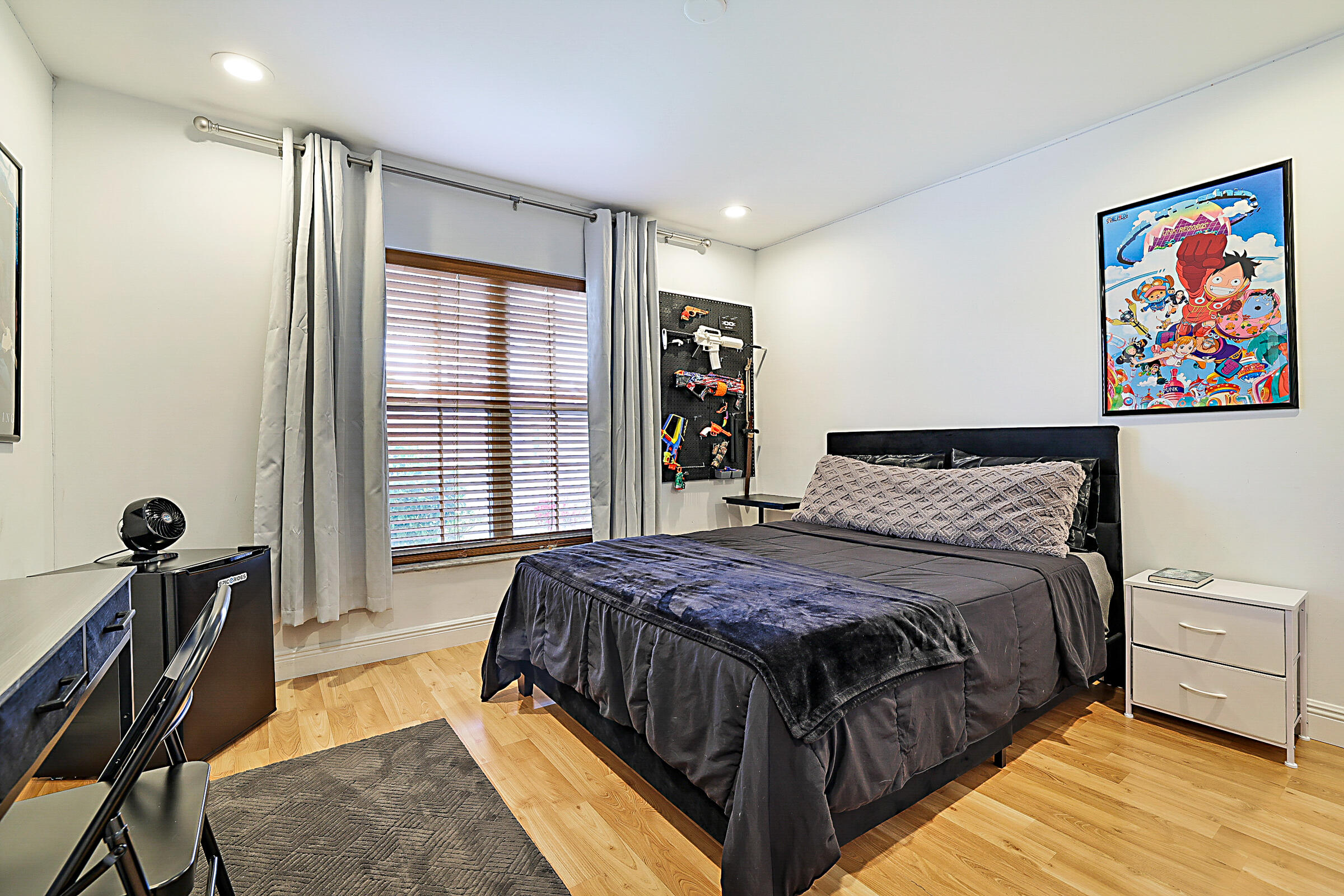 LAKES AT BOCA RATON PAR E - Residential Lease