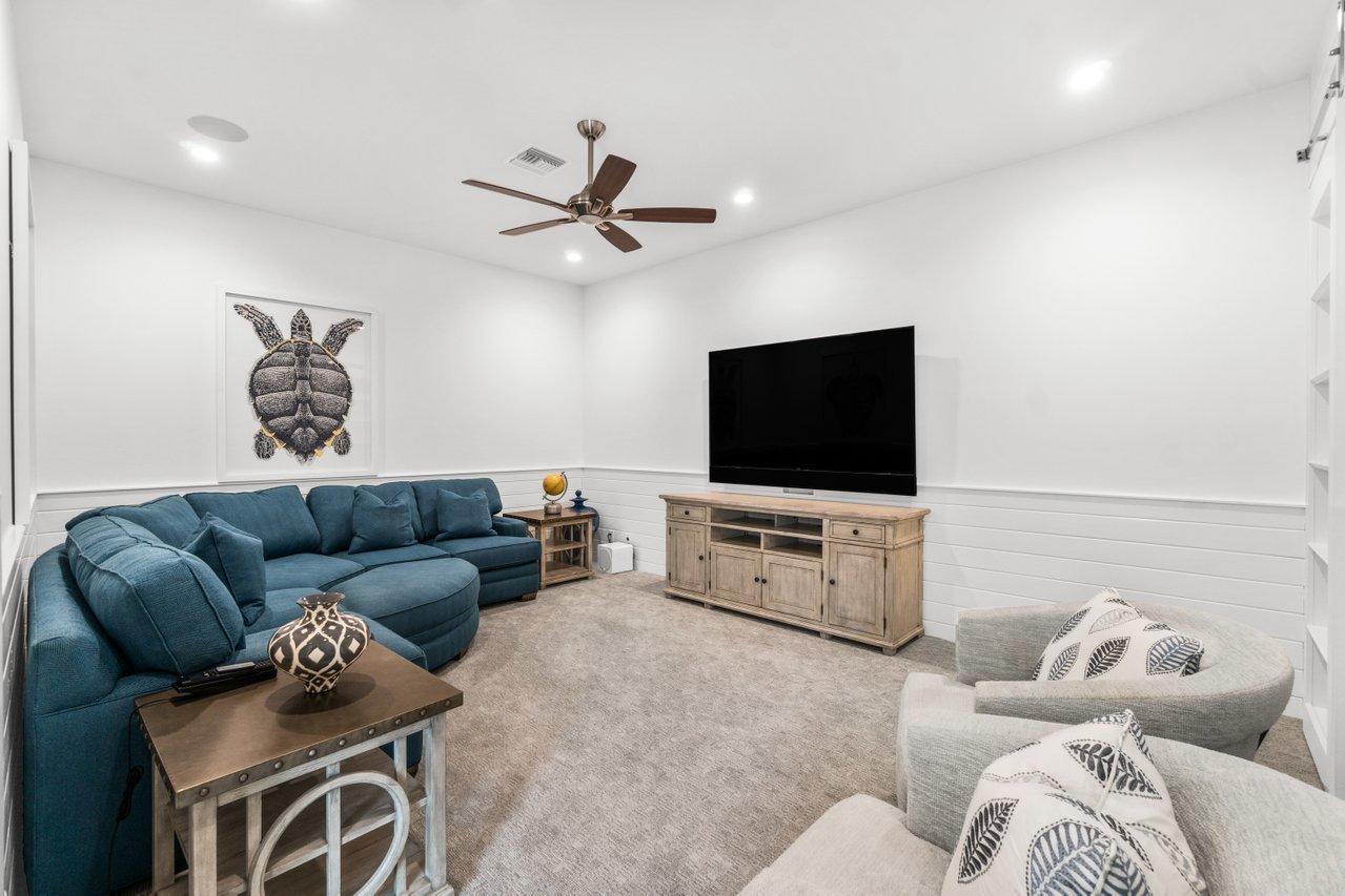 SAILFISH POINT - Residential