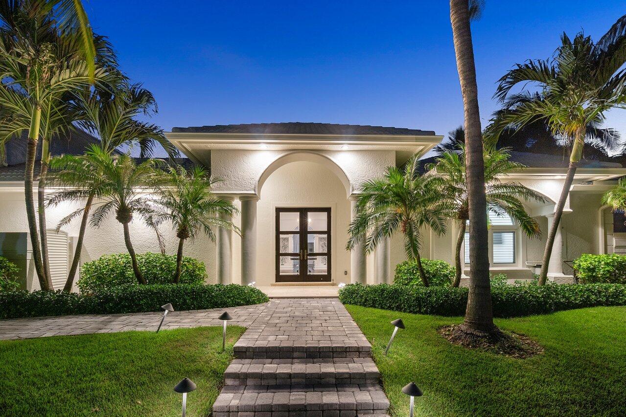 SAILFISH POINT - Residential