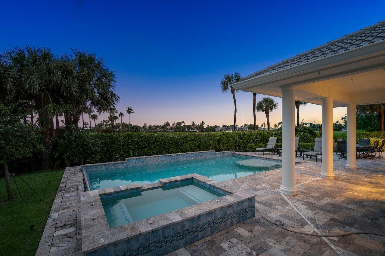 SAILFISH POINT - Residential