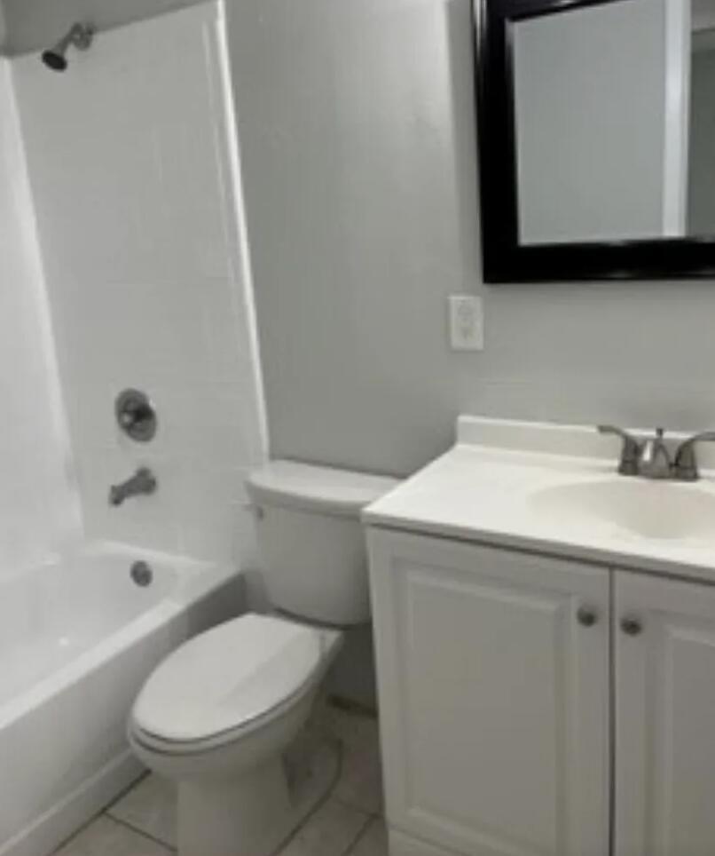 S/D OF 21-44-43, W 1/2 IN - Residential Lease