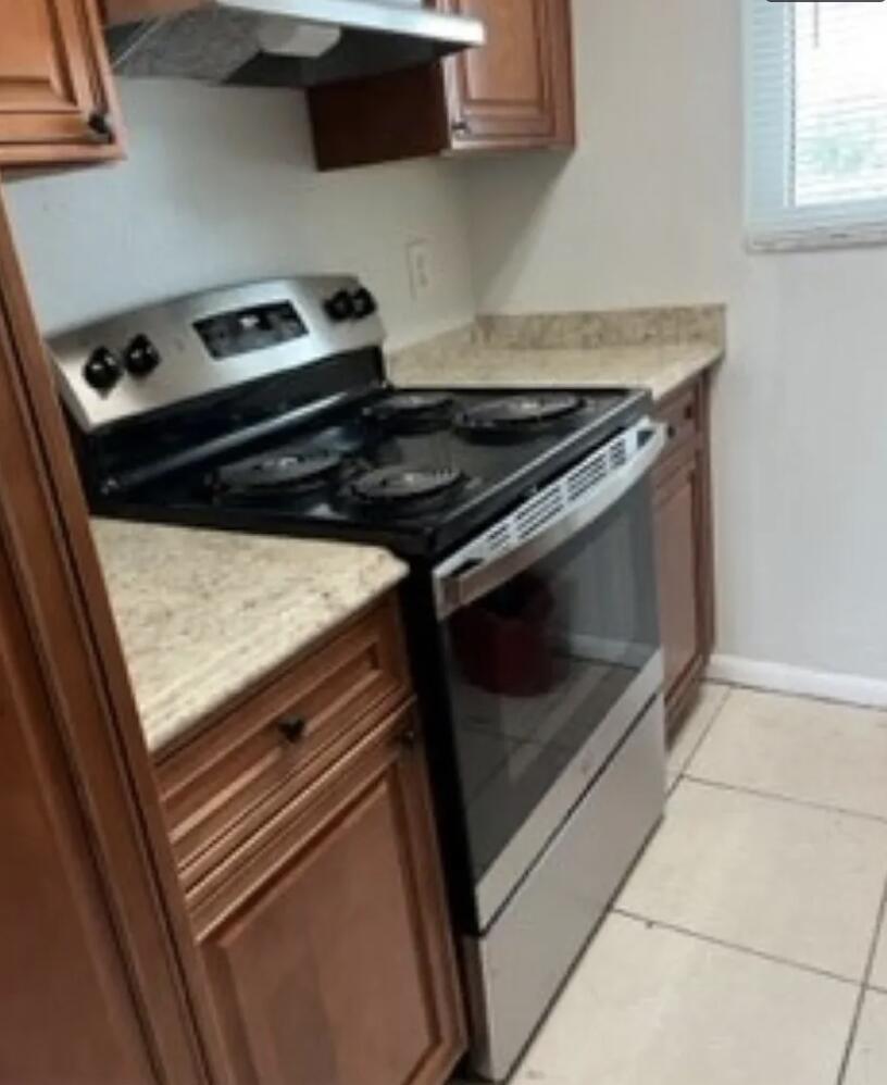 S/D OF 21-44-43, W 1/2 IN - Residential Lease