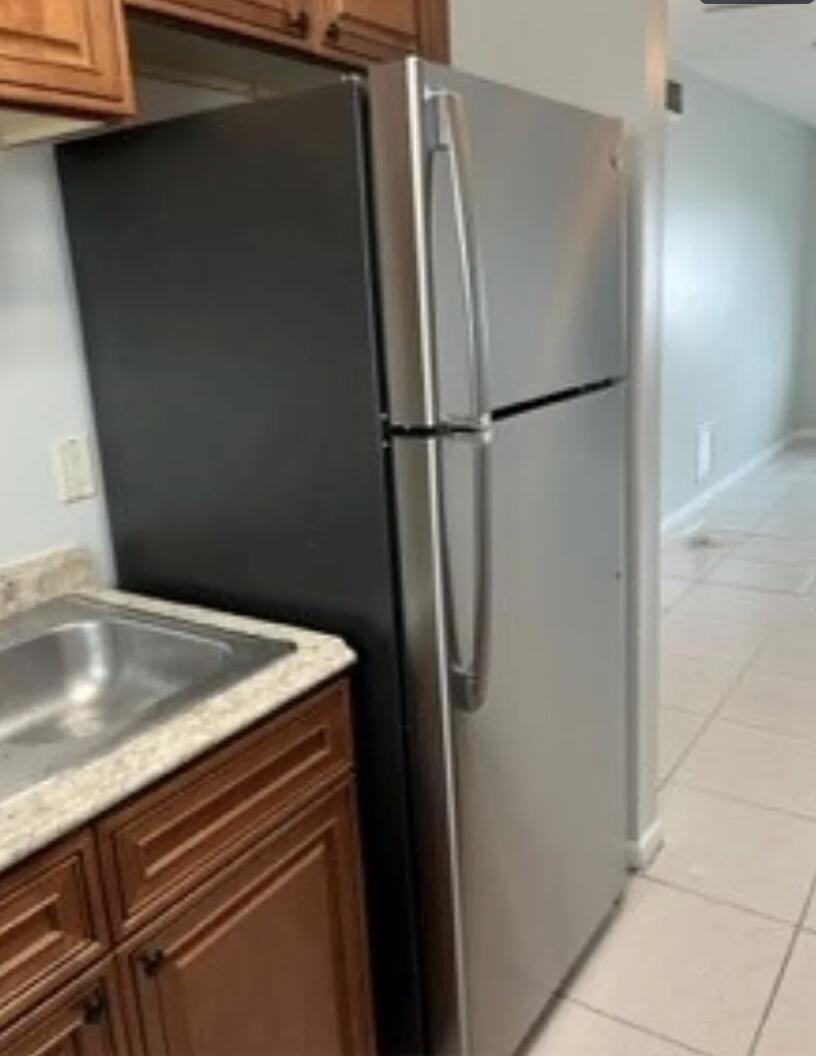 S/D OF 21-44-43, W 1/2 IN - Residential Lease