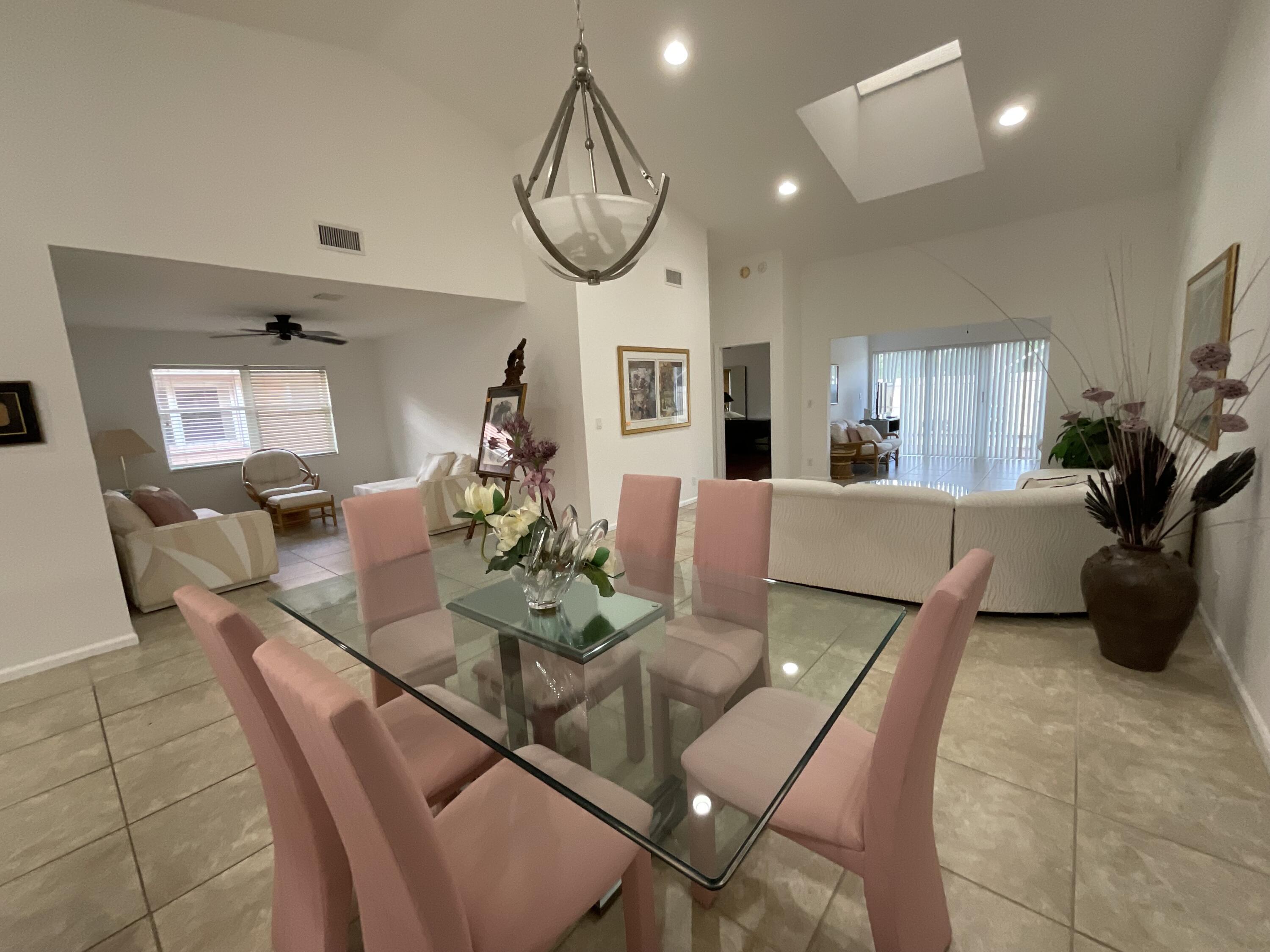 CORAL LAKES V - Residential Lease