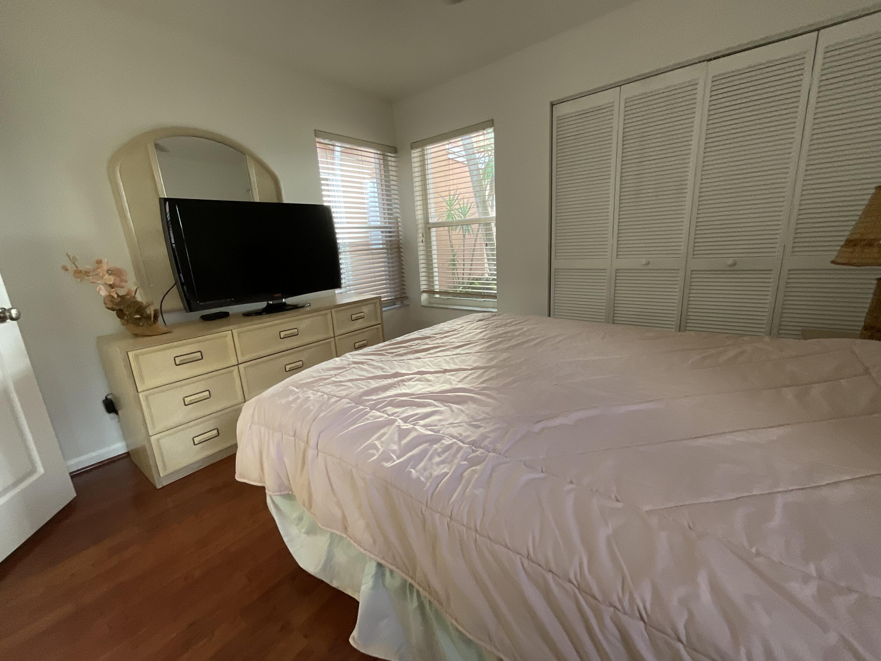 CORAL LAKES V - Residential Lease