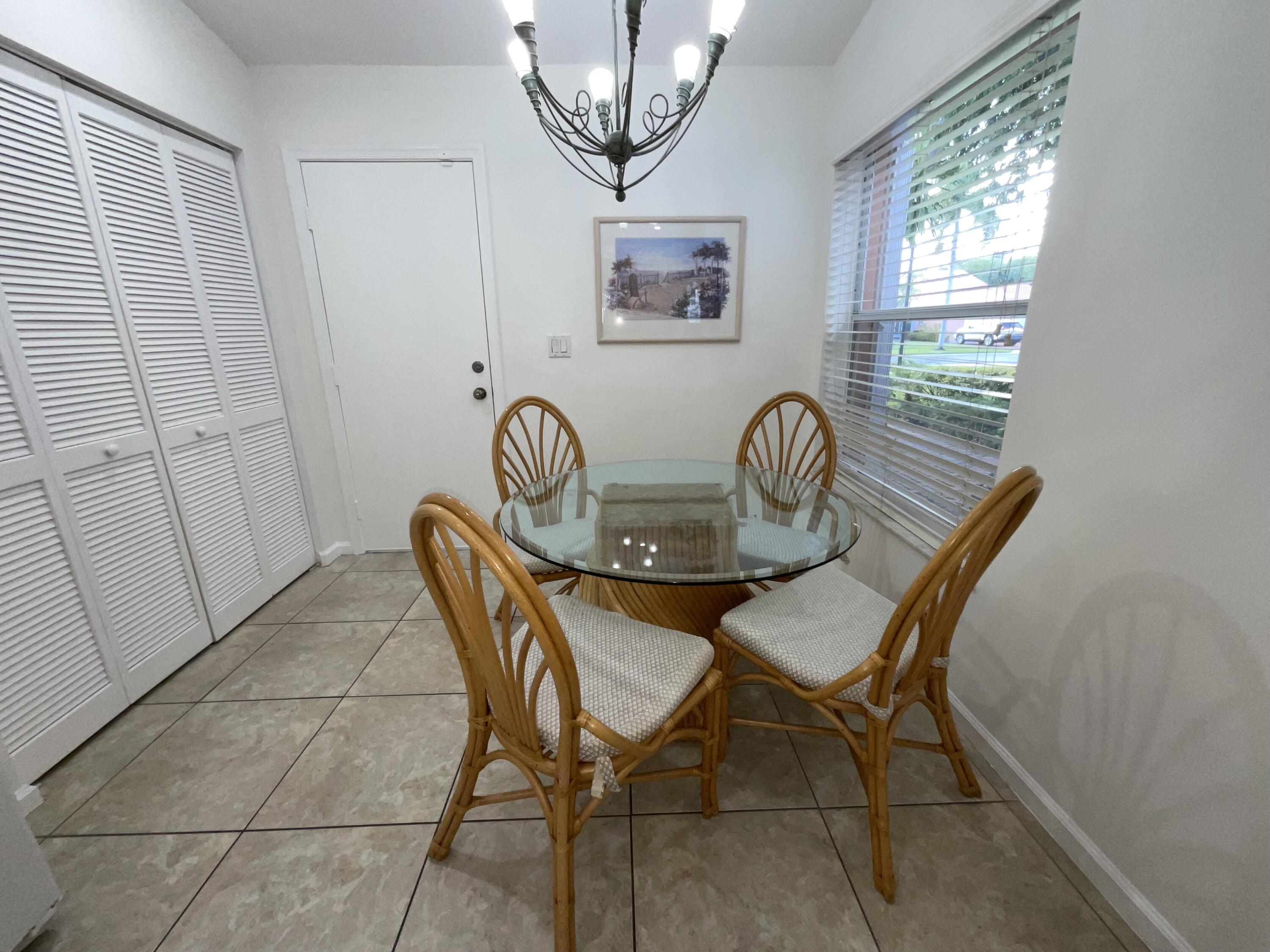 CORAL LAKES V - Residential Lease