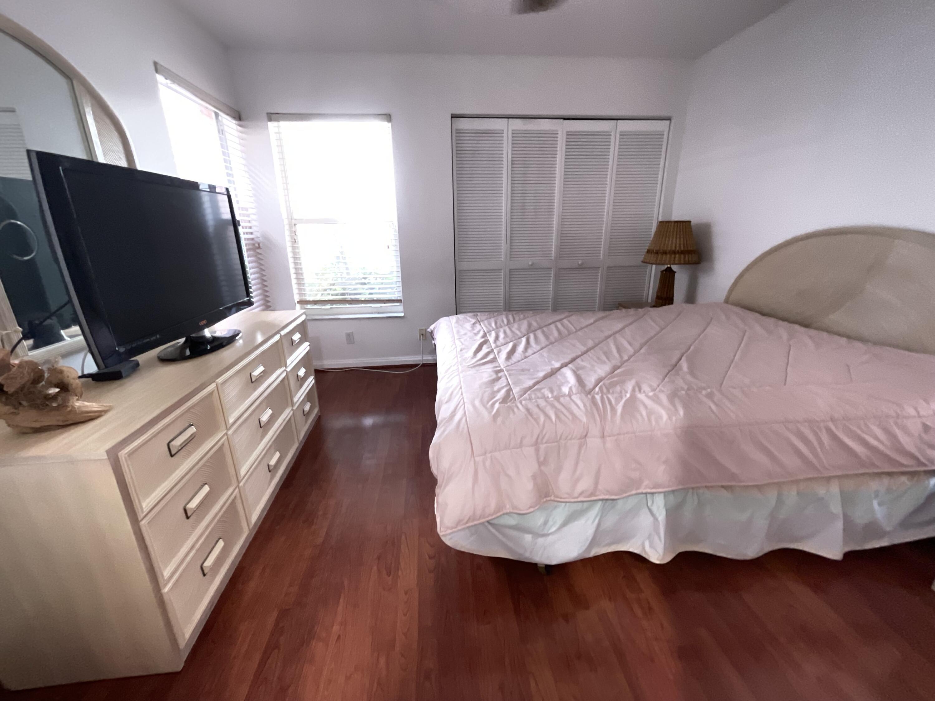 CORAL LAKES V - Residential Lease