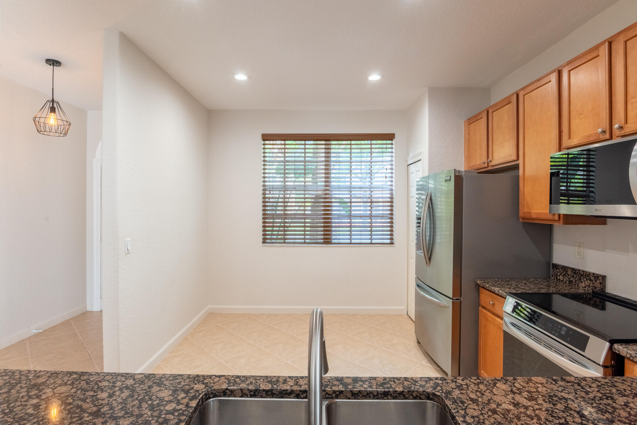 GABLES AT NORTHLAKE 1 - Residential