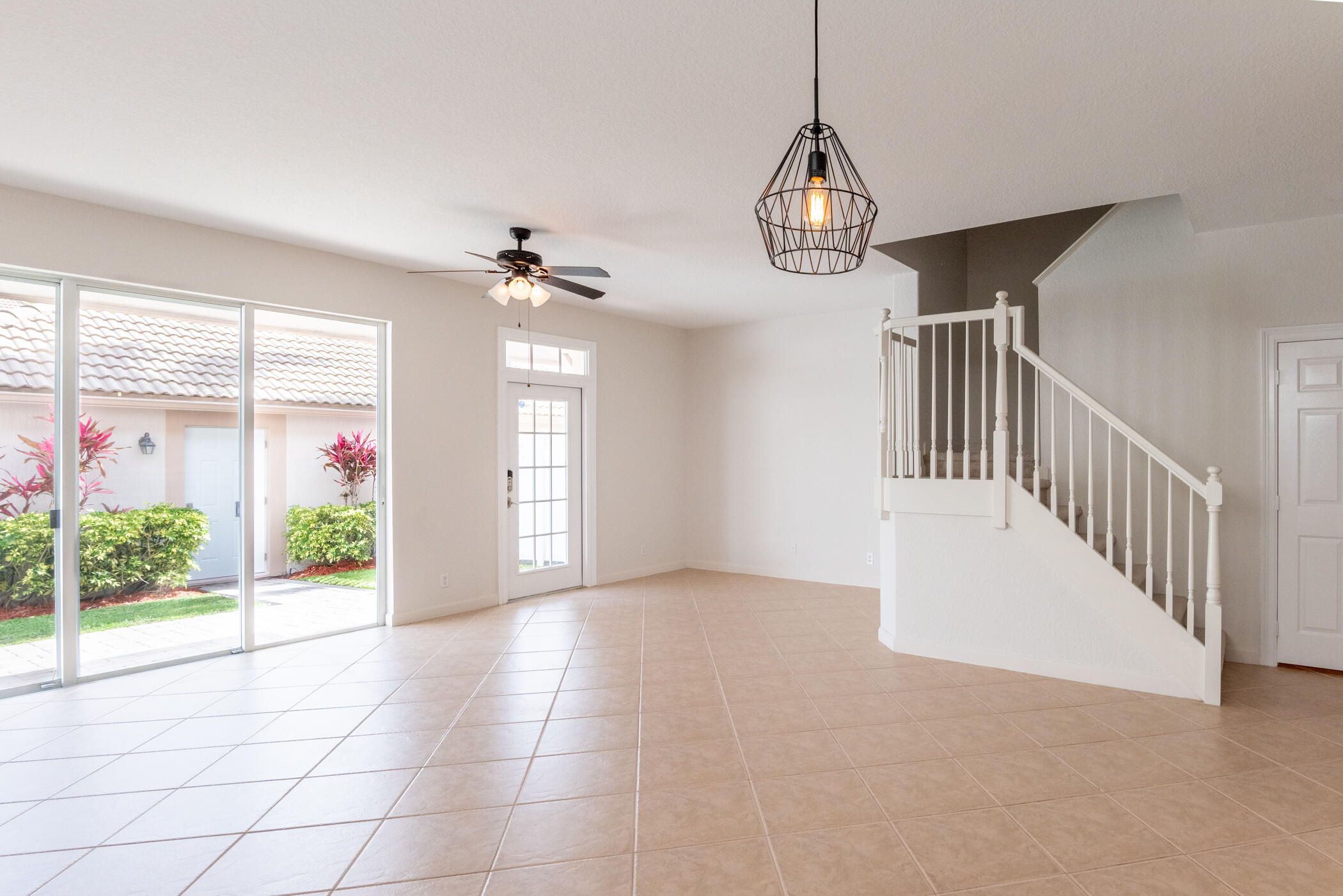 GABLES AT NORTHLAKE 1 - Residential