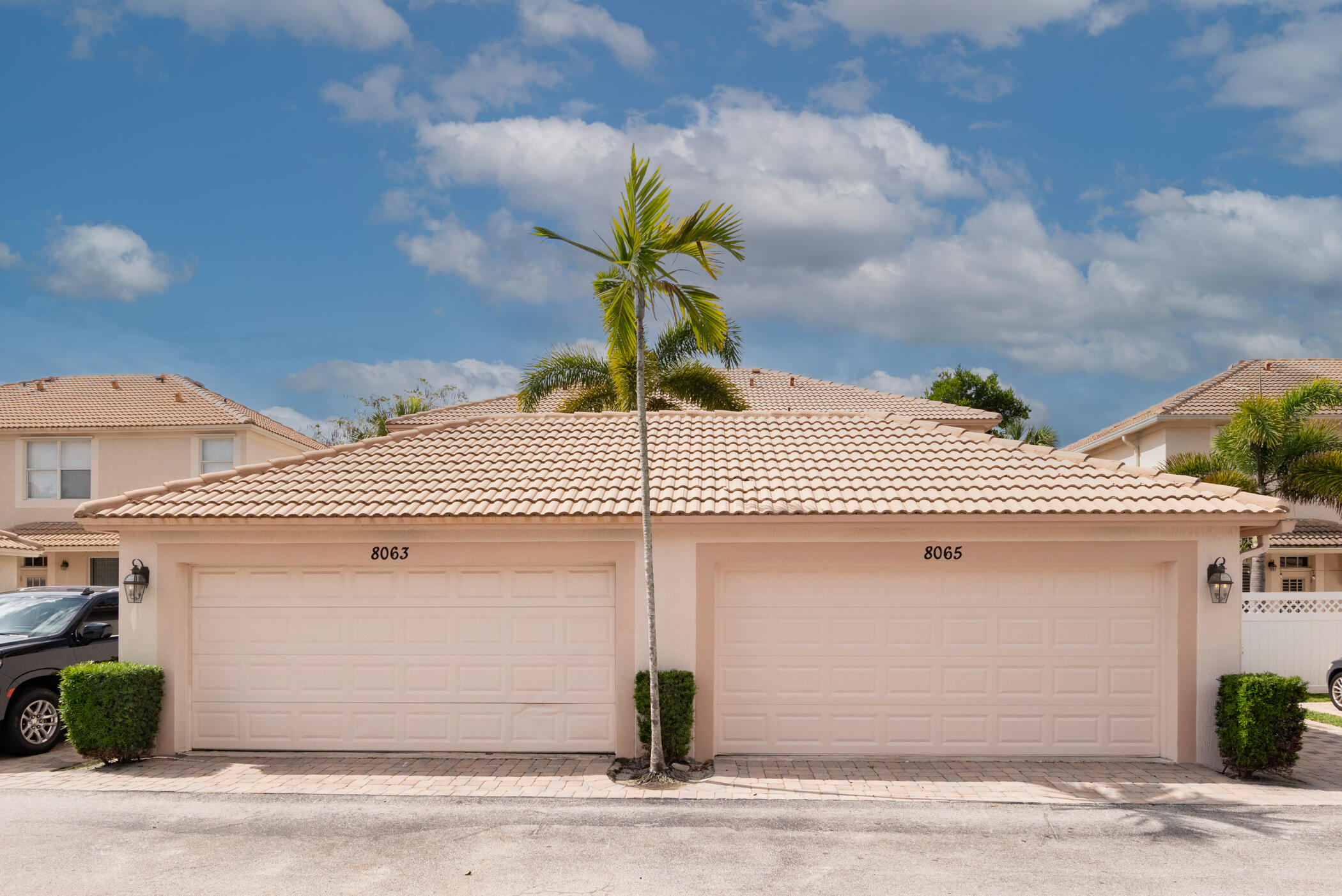 GABLES AT NORTHLAKE 1 - Residential
